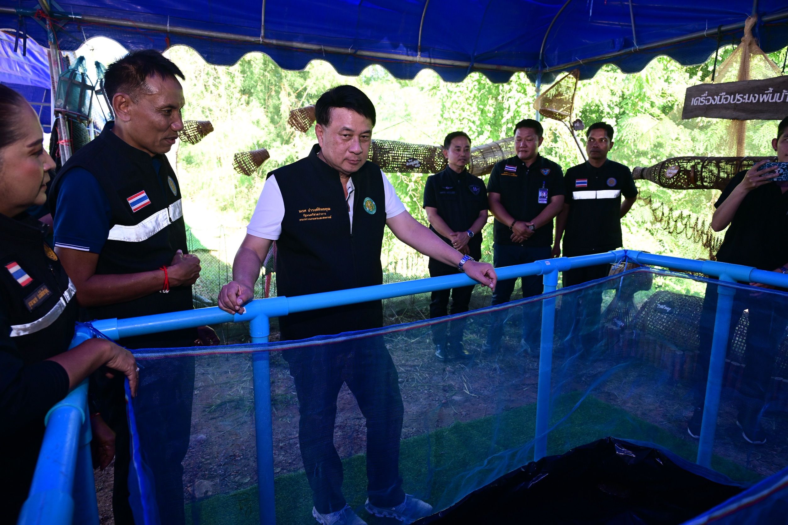 “รมช.นเรศ” หนุนการบริหารจัดการประมงน้ำจืดแบบมีส่วนร่วม มุ่งเพิ่มศักยภาพแหล่งน้ำชุมชน พร้อมร่วมปลูกหญ้าแฝกฟื้นฟูพื้นที่ 10 1425076