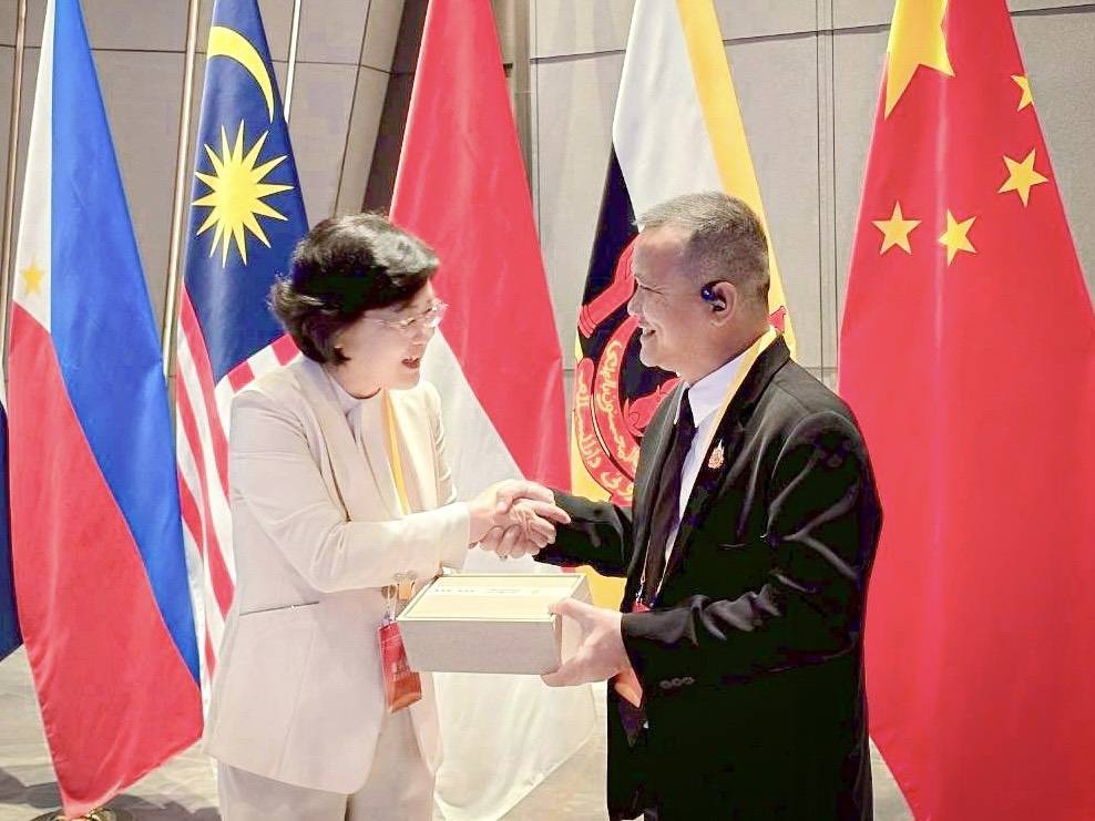 มกอช. เผยความร่วมมืออาเซียน–จีน เดินหน้าเทคโนโลยีดิจิทัลเสริมความปลอดภัยอาหาร ไทยเตรียมต่อยอดพัฒนาระบบใบรับรอง SPS อิเล็กทรอนิกส์ร่วมกับจีน 2 1969702