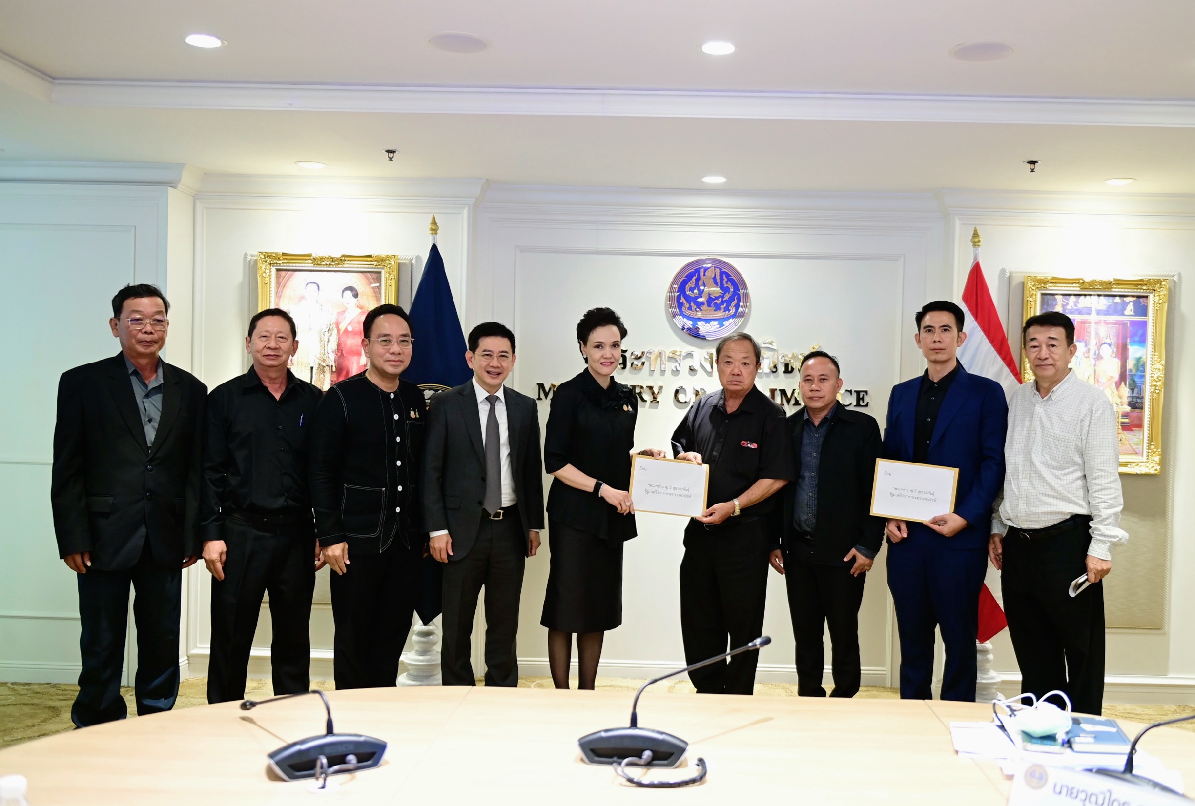 พาณิชย์ หารือ 4 สมาคมข้าวและพืชไร่ รับฟังปัญหา ข้อเสนอแนะ เตรียมมาตรการดูแลราคาข้าวและพืชผลทางการเกษตร ก่อนเข้า นบข. 18 พ.ย.นี้ 4 20251114876e0ef71fd6c418c37f296dab121801092444