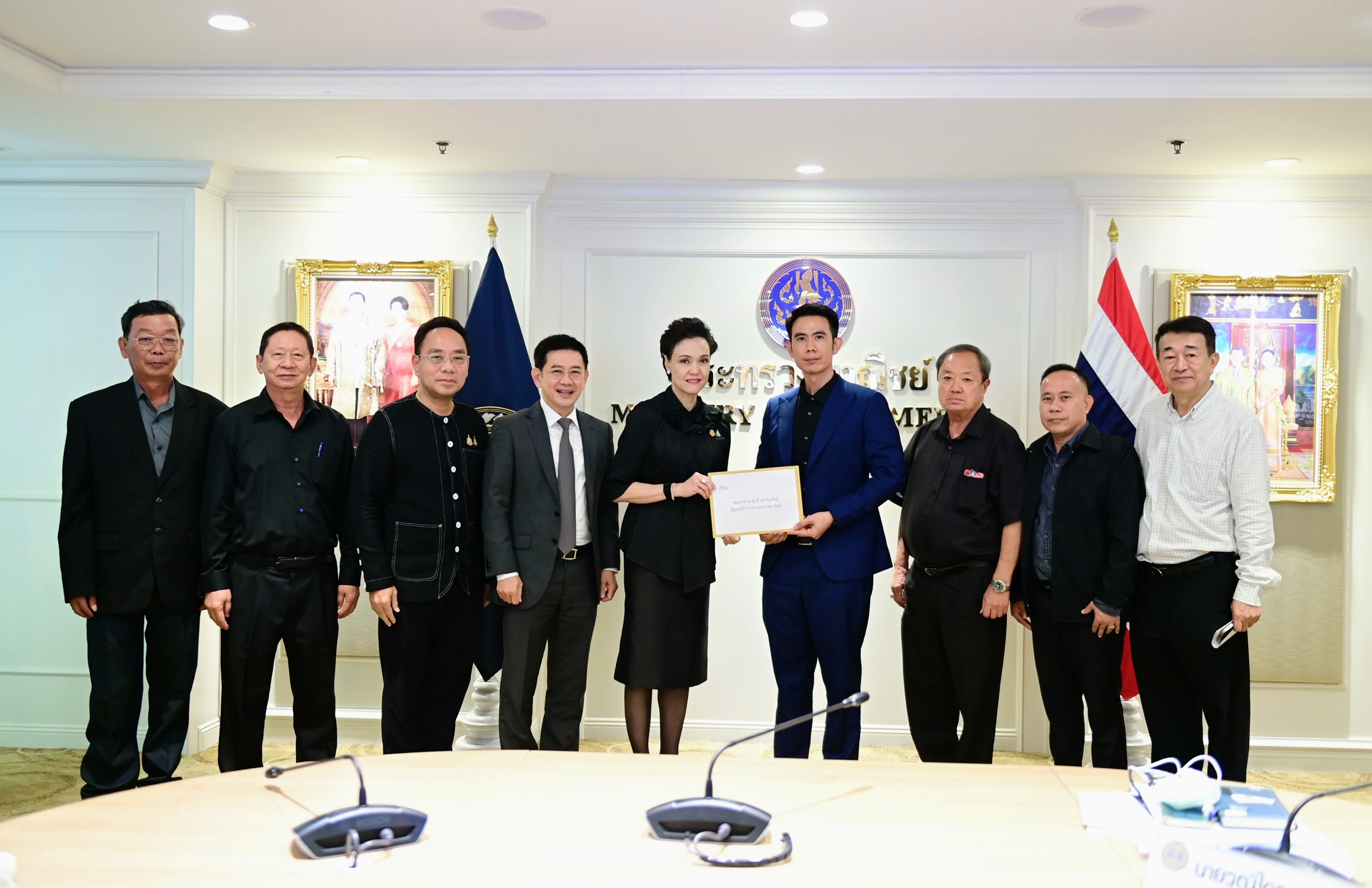 พาณิชย์ หารือ 4 สมาคมข้าวและพืชไร่ รับฟังปัญหา ข้อเสนอแนะ เตรียมมาตรการดูแลราคาข้าวและพืชผลทางการเกษตร ก่อนเข้า นบข. 18 พ.ย.นี้ 3 20251114e1673146e4ec078860bd348d9ab1920d092444