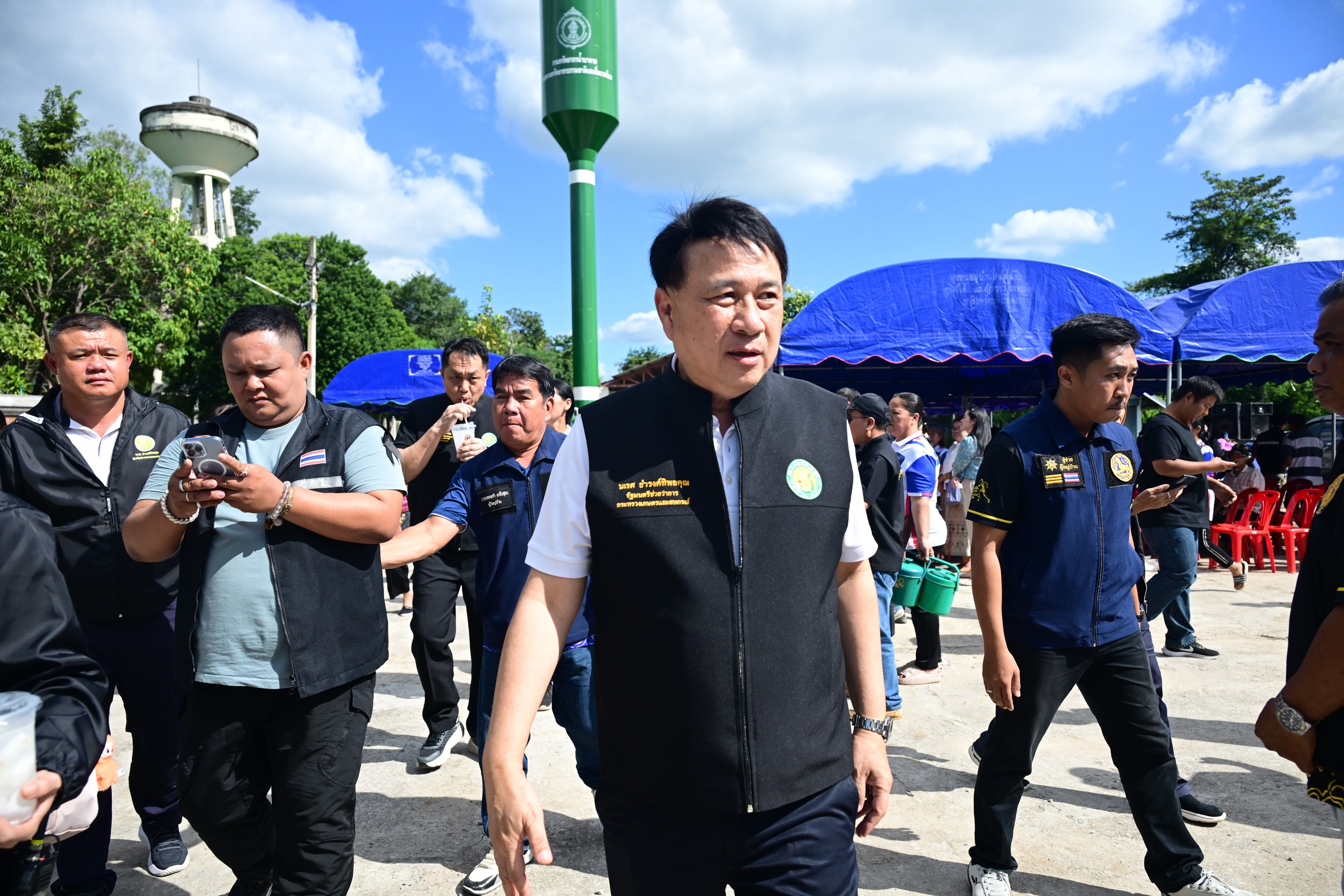 “รมช.นเรศ”ตรวจความคืบหน้าโครงการน้ำบาดาลบ้านใหม่สันตึง จ่อใช้งบพัฒนาแหล่งน้ำ 5.7 ล้าน เดินหน้าปูพรมระบบน้ำดื่ม–น้ำใช้ครบวงจร ยกระดับคุณภาพชีวิตประชาชน 6 25 11 21 20 55 31 0525