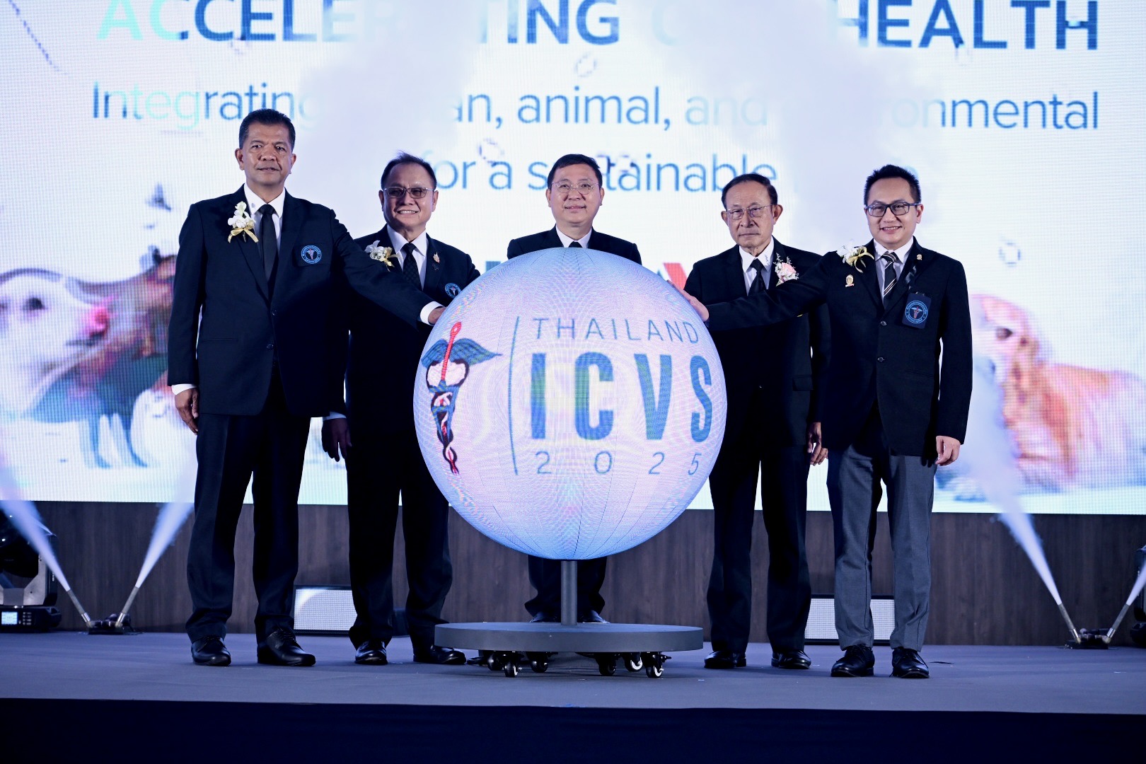 อธิบดีกรมปศุสัตว์เปิดประชุมวิชาการนานาชาติสัตวแพทย์และการเลี้ยงสัตว์ ครั้งที่ 47 (ICVS 2025) พร้อมมอบรางวัลสัตวแพทย์ตัวอย่าง ประจำปี 2568 3 273735