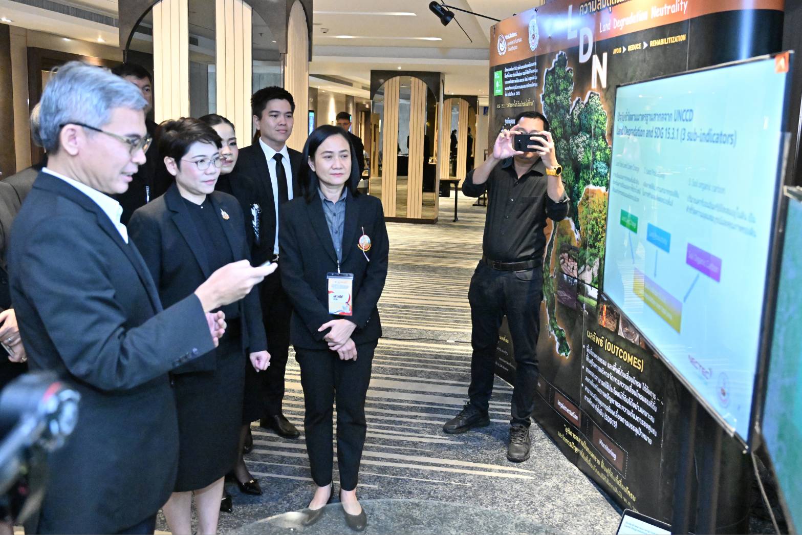 กรมพัฒนาที่ดิน จับมือ NECTEC เปิดตัวโครงการวิจัยพัฒนาเทคโนโลยีAI และการวิเคราะห์เชิงพื้นที่ยกระดับการประเมินความเสื่อมโทรมของดินตามแนวคิด LDN 6 289116