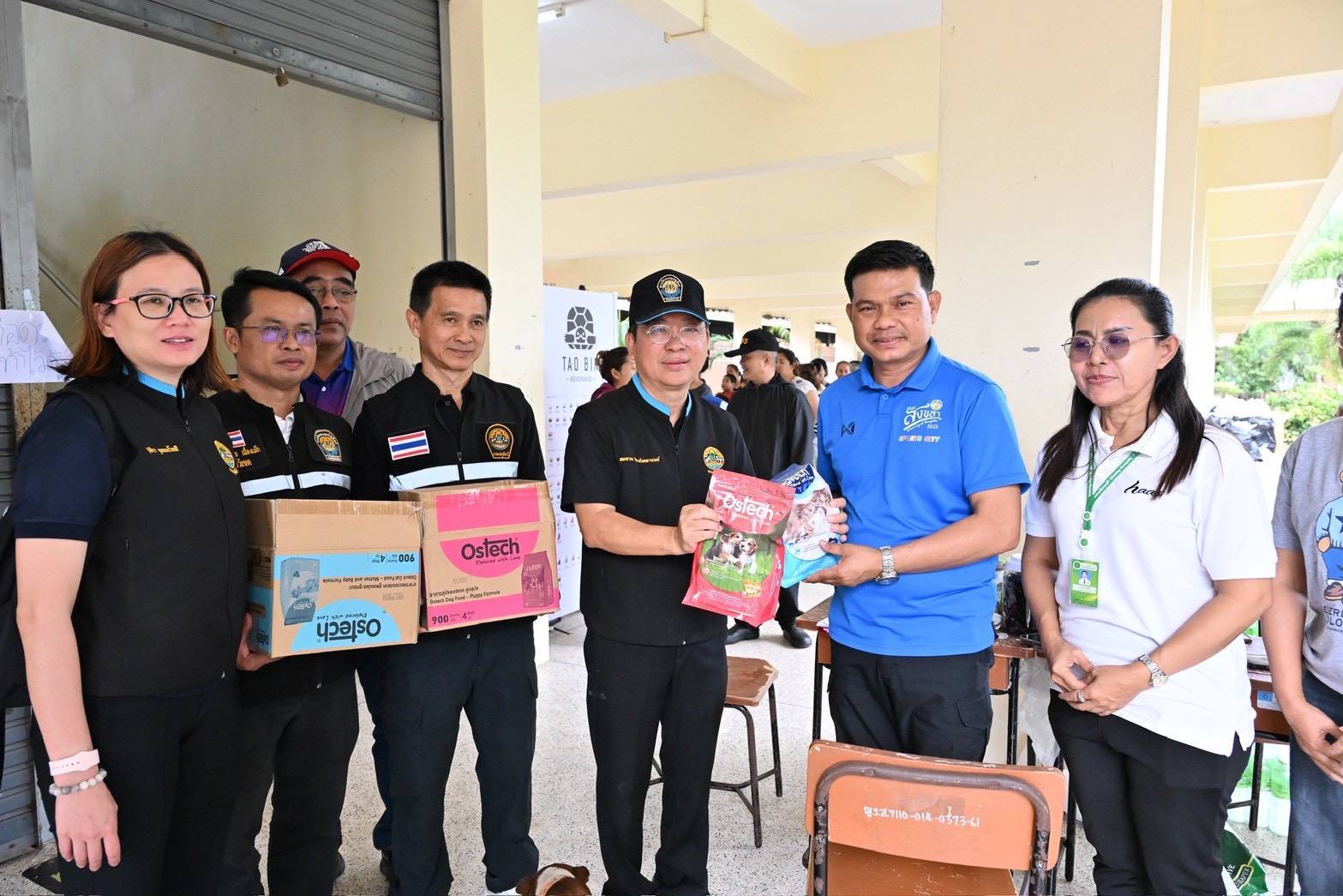 อธิบดีกรมปศุสัตว์ ตรวจเยี่ยมหน่วยสัตวแพทย์เคลื่อนที่ให้บริการตรวจรักษาสัตว์เลี้ยงและแจกอาหารสุนัขและแมวในพื้นที่ประสบอุทกภัยหาดใหญ่ 3 292105