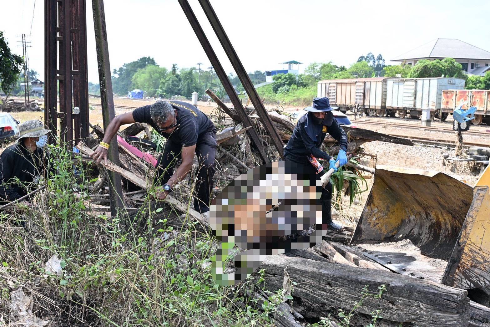 กรมปศุสัตว์เร่งจัดการซากสัตว์หลังน้ำหาดใหญ่ลด กำจัดตามหลักสุขาภิบาล สกัดโรคระบาด 8 295631