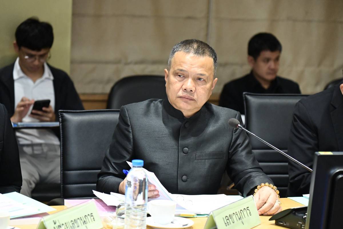 เกษตรฯ ลุยยกระดับมาตรฐานสินค้า 'ธรรมนัส' ดัน 5 ร่างกฎหมายคุมส่งออก-นำเข้าพร้อมคลอด 5 มาตรฐานใหม่ เน้น 'ขมิ้นชันแห้ง-อาหารสัตว์ผสมยา' เพิ่มขีดแข่งขันตลาดโลก 5 3743529