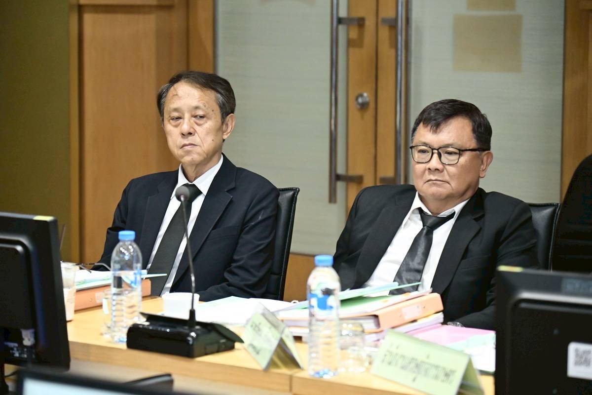 เกษตรฯ ลุยยกระดับมาตรฐานสินค้า 'ธรรมนัส' ดัน 5 ร่างกฎหมายคุมส่งออก-นำเข้าพร้อมคลอด 5 มาตรฐานใหม่ เน้น 'ขมิ้นชันแห้ง-อาหารสัตว์ผสมยา' เพิ่มขีดแข่งขันตลาดโลก 10 3743537