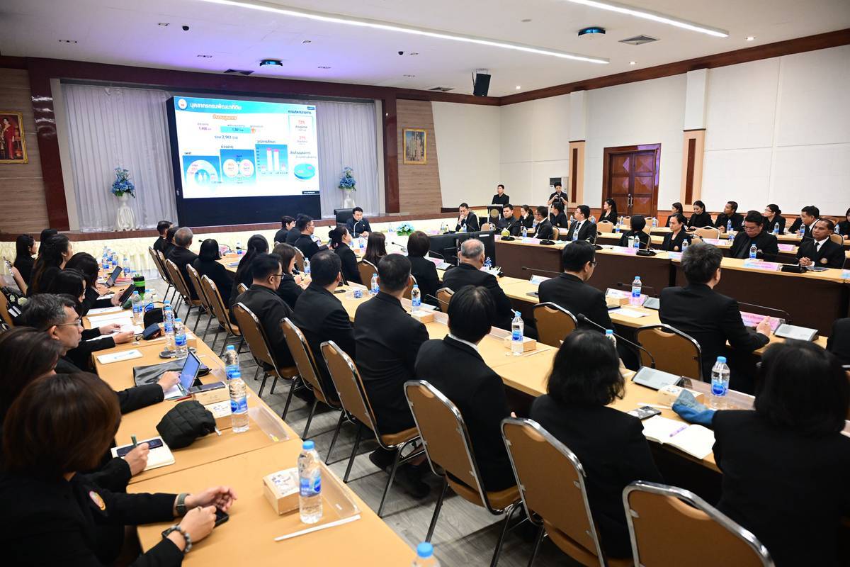 “รมช.นเรศ” เดินหน้าจัดการดินและน้ำอย่างยั่งยืน ขับเคลื่อนโครงการต้นแบบปี 2569 มุ่งเพิ่มผลผลิต ลดต้นทุน และฟื้นฟูพื้นที่เกษตรเสื่อมโทรมด้วยเทคโนโลยี 4 3745755 1