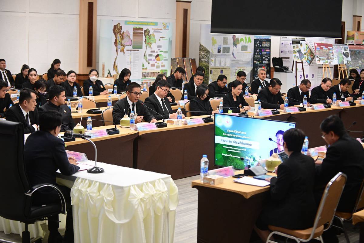 “รมช.นเรศ” เดินหน้าจัดการดินและน้ำอย่างยั่งยืน ขับเคลื่อนโครงการต้นแบบปี 2569 มุ่งเพิ่มผลผลิต ลดต้นทุน และฟื้นฟูพื้นที่เกษตรเสื่อมโทรมด้วยเทคโนโลยี 6 3745757