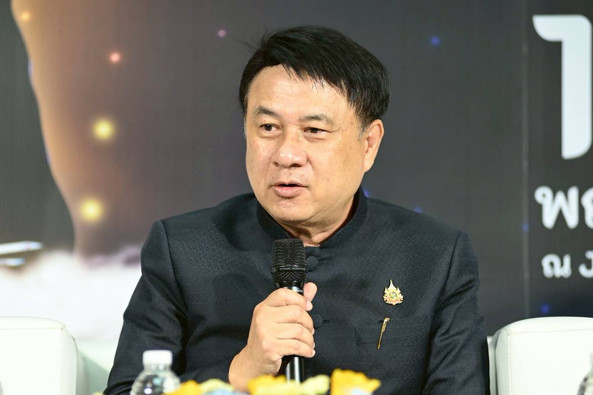 กระทรวงเกษตรฯ แถลงเตรียมจัดงาน “วันพระบิดาแห่งฝนหลวง 68”ภายใต้แนวคิด“70 ปีฝนหลวง สืบสานพระราชปณิธานพระบิดาแห่งฝนหลวง เพื่อพสกนิกรของพระราชา”ณ สยามพารากอน 14-16 พ.ย. นี้ 2 3748519