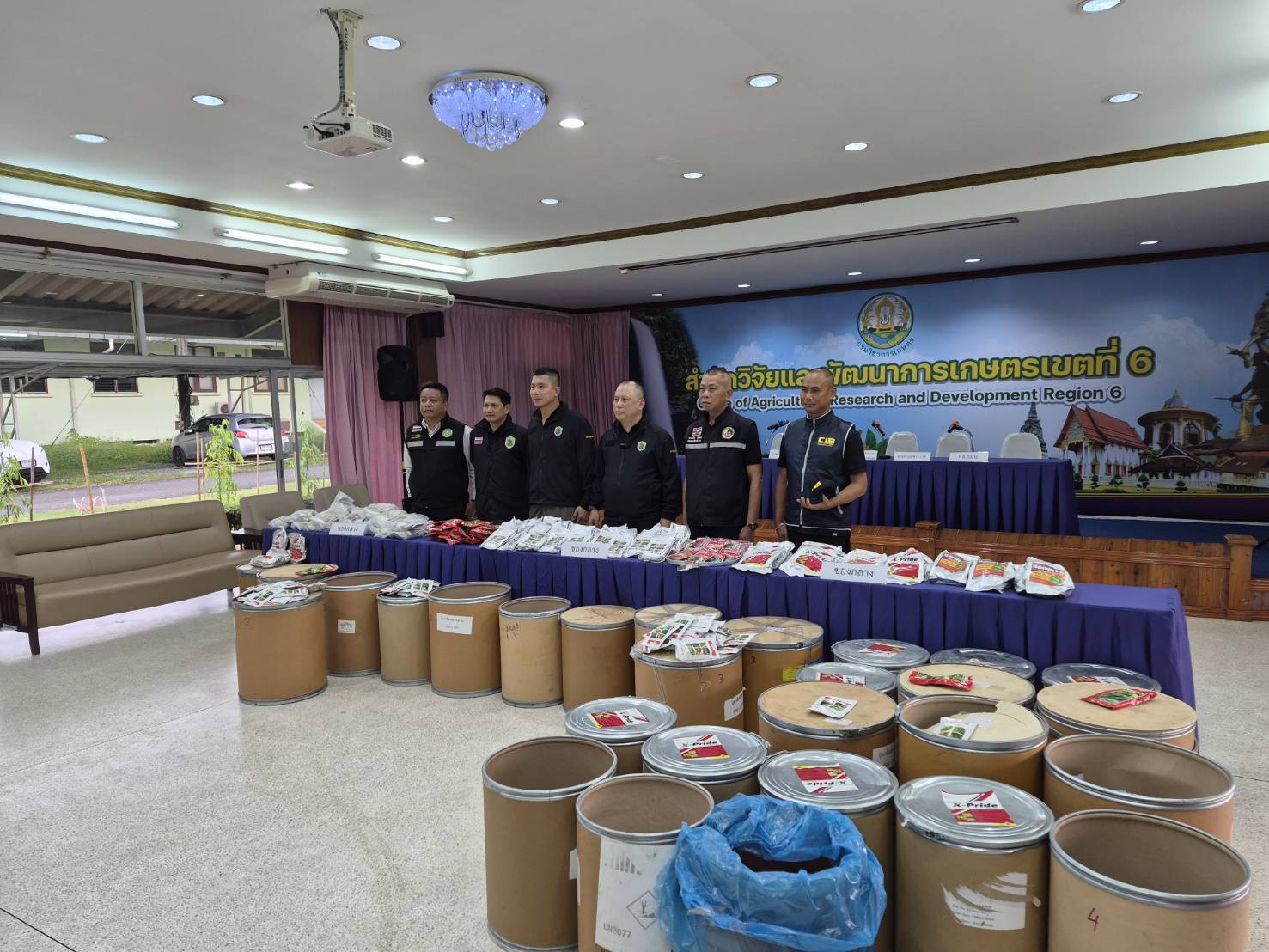 “ฉก.พญานาคราช” เข้มจับวัตถุอันตรายทางการเกษตรกว่า 3 ตัน มูลค่า 2 ล้านบาท 5 3763411