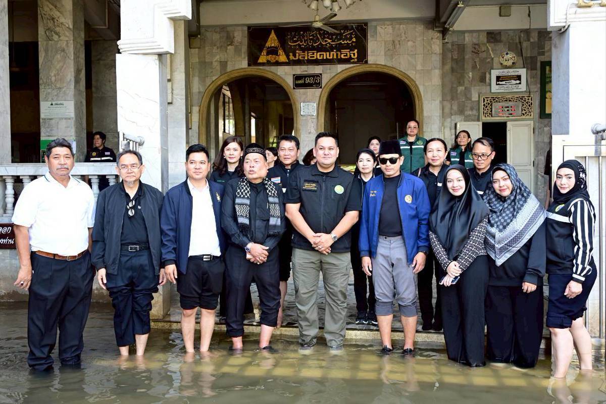 รมช.อามินทร์ ลงพื้นที่ จ.นนทบุรี ให้บริการทำหมันสุนัข-แมว ป้องกันโรคพิษสุนัขบ้า พร้อมติดตามสถานการณ์น้ำ 5 3771822