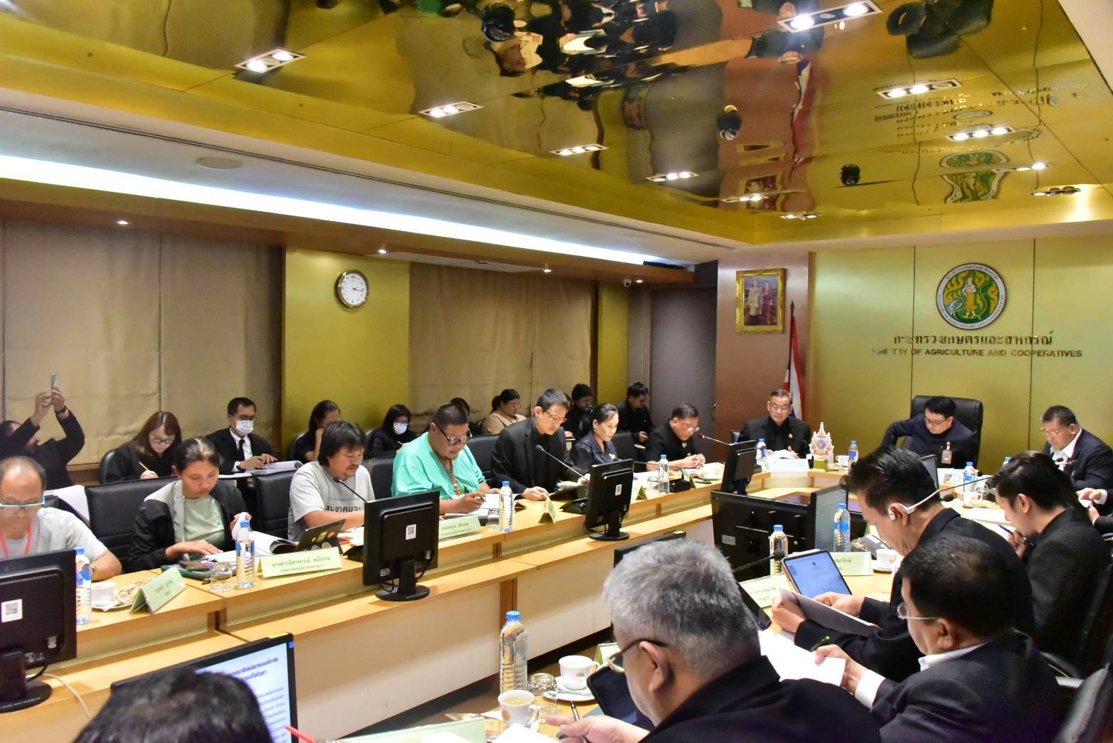 รมช.นเรศ นั่งหัวโต๊ะ เร่งสางปัญหากลุ่มสมัชชาคนจน 4 3794559