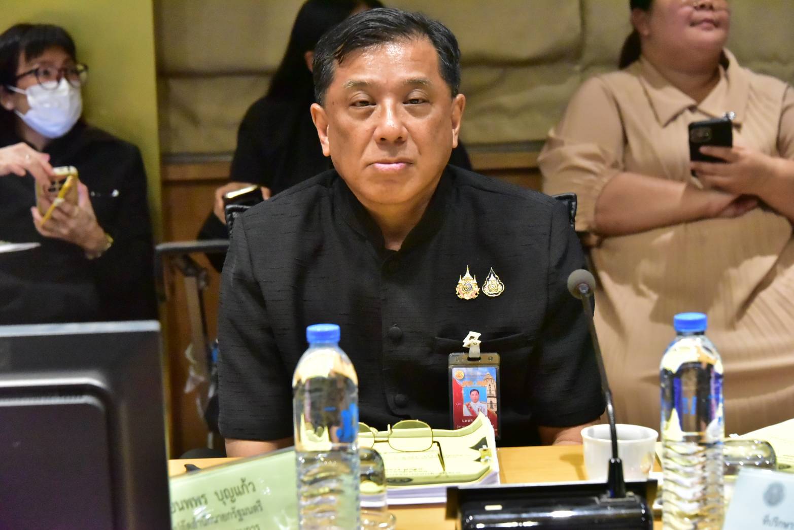 รมช.นเรศ นั่งหัวโต๊ะ เร่งสางปัญหากลุ่มสมัชชาคนจน 9 3794567