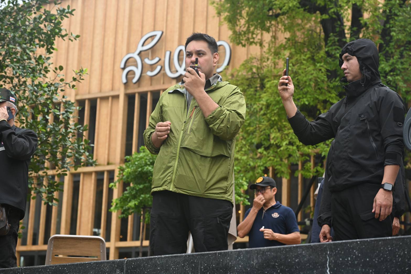 น้ำใจท่วมหาดใหญ่ รมช.อามินทร์ บริจาคไก่สดแช่แข็ง 1 ตัน สนับสนุนเสบียงผู้ประสบภัย เสริมทัพ 'ครัวประมงสงขลา' ลุยช่วยน้ำท่วมหาดใหญ่ 3 41843