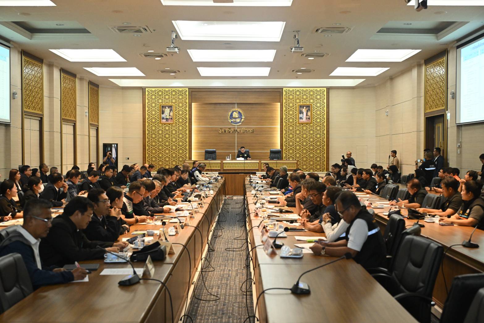 รมช.อามินทร์ เรียกประชุมหน่วยงานในจังหวัดนราธิวาส ติดตามสถานการณ์ และการให้ความช่วยเหลือผู้ประสบอุทกภัยอย่างใกล้ชิด 3 42778