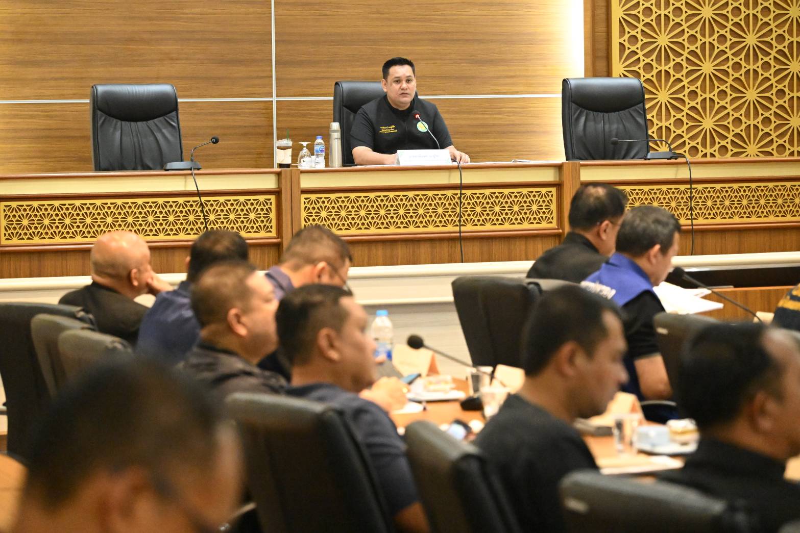 รมช.อามินทร์ เรียกประชุมหน่วยงานในจังหวัดนราธิวาส ติดตามสถานการณ์ และการให้ความช่วยเหลือผู้ประสบอุทกภัยอย่างใกล้ชิด 8 42797