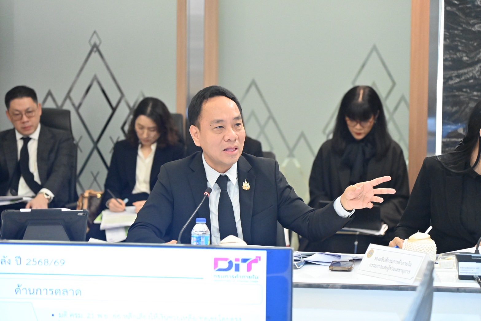 “ศุภจี” เผย นบมส.ทุ่มงบ 1.28 พันล้านบาท ดูแลเสถียรภาพมันสำปะหลัง หนุนผลผลิตคุณภาพดี–คุมโรคใบด่าง–ขยายตลาดเพิ่มรายได้เกษตรกร 6 578257009 1424394285919774 4479432654976683529 n