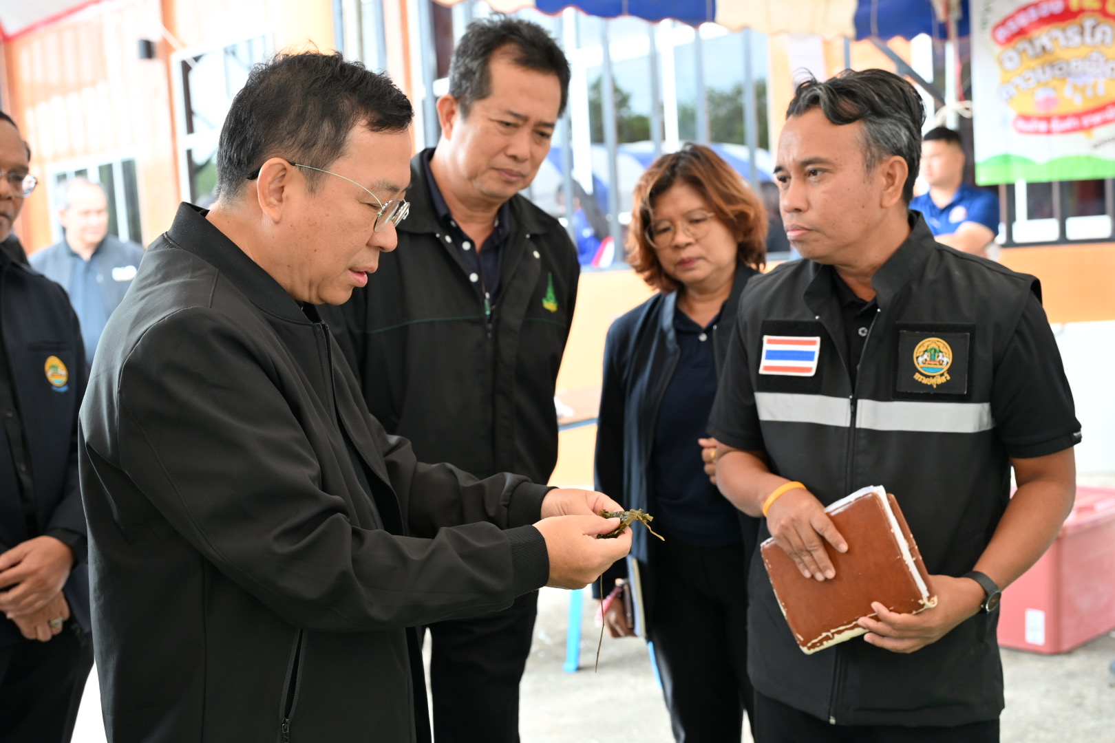 อธิบดีกรมปศุสัตว์ ลงพื้นที่ติดตามงานด้านโคนมทั้งระบบของเกษตรกรในพื้นที่ภาคตะวันออกและอีสานใต้ พร้อมรณรงค์ดื่มนมสร้างสุขภาพ สร้างความเชื่อมั่นน้ำนมโคสดไทยปลอดภัยทุกหยด 6 621131