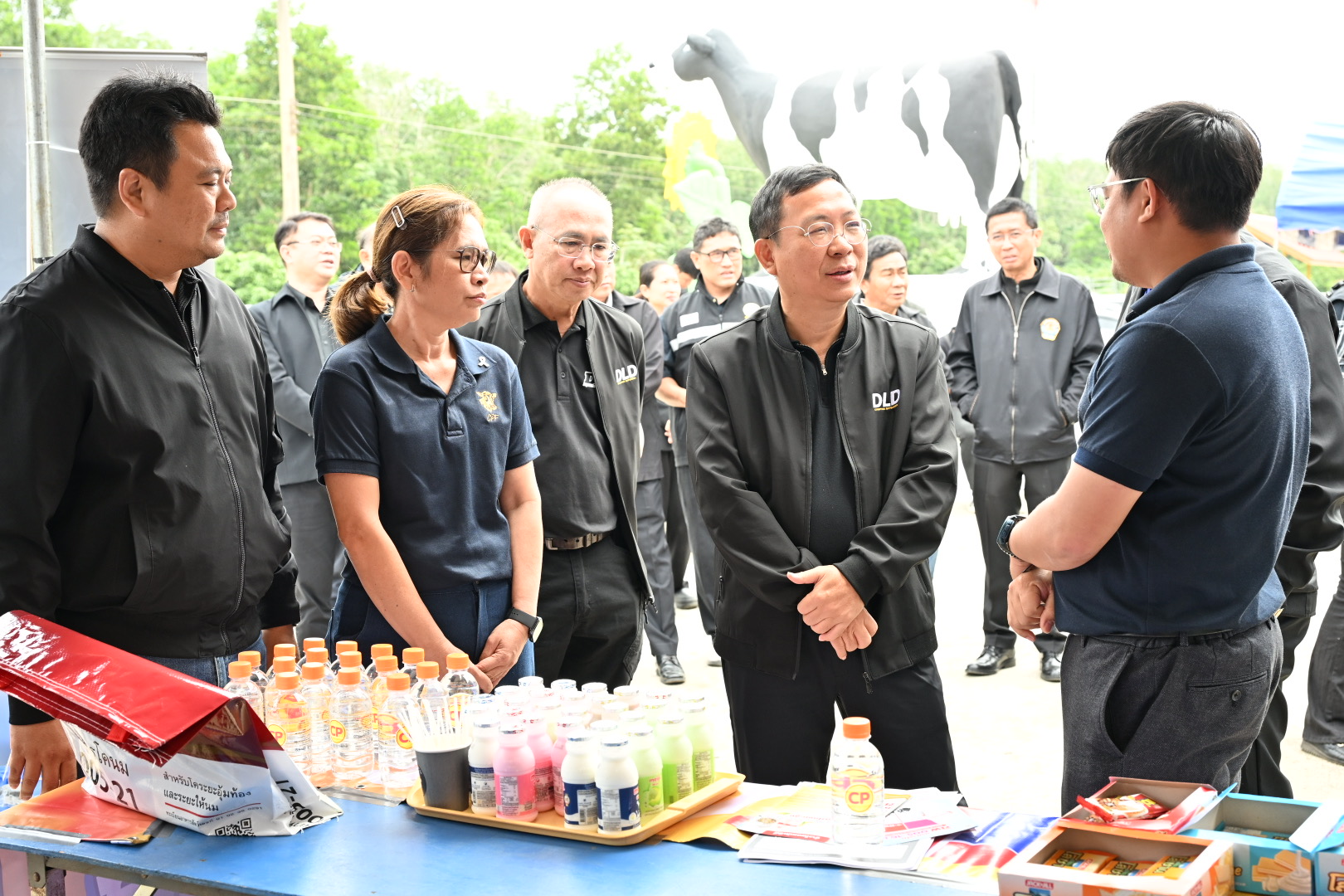 อธิบดีกรมปศุสัตว์ ลงพื้นที่ติดตามงานด้านโคนมทั้งระบบของเกษตรกรในพื้นที่ภาคตะวันออกและอีสานใต้ พร้อมรณรงค์ดื่มนมสร้างสุขภาพ สร้างความเชื่อมั่นน้ำนมโคสดไทยปลอดภัยทุกหยด 7 621132