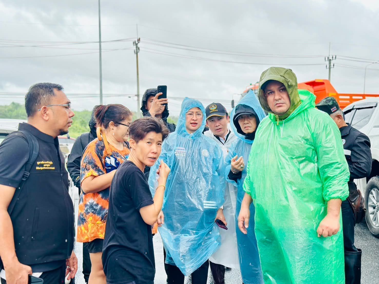 “อธิบดีกรมประมง” จัดชุดเฉพาะกิจปฏิบัติการพิเศษลงพื้นที่จังหวัดสงขลา เร่งช่วยชาวใต้สู้ภัยน้ำท่วม 4 675344
