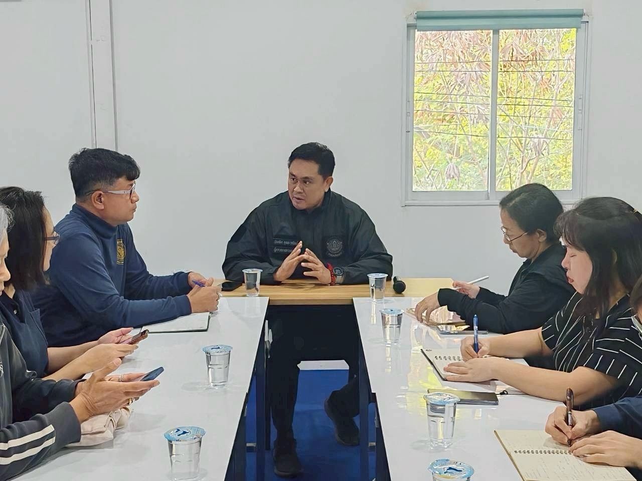 กรมประมง..เร่งช่วยเกษตรกร จ.ราชบุรี แก้ปัญหาการเลี้ยงปลาสลิดวางมาตรการช่วยเหลือทั้งระยะสั้น - ยาว พร้อมตั้งทีมเฉพาะกิจดูแลอย่างใกล้ชิด 3 682464