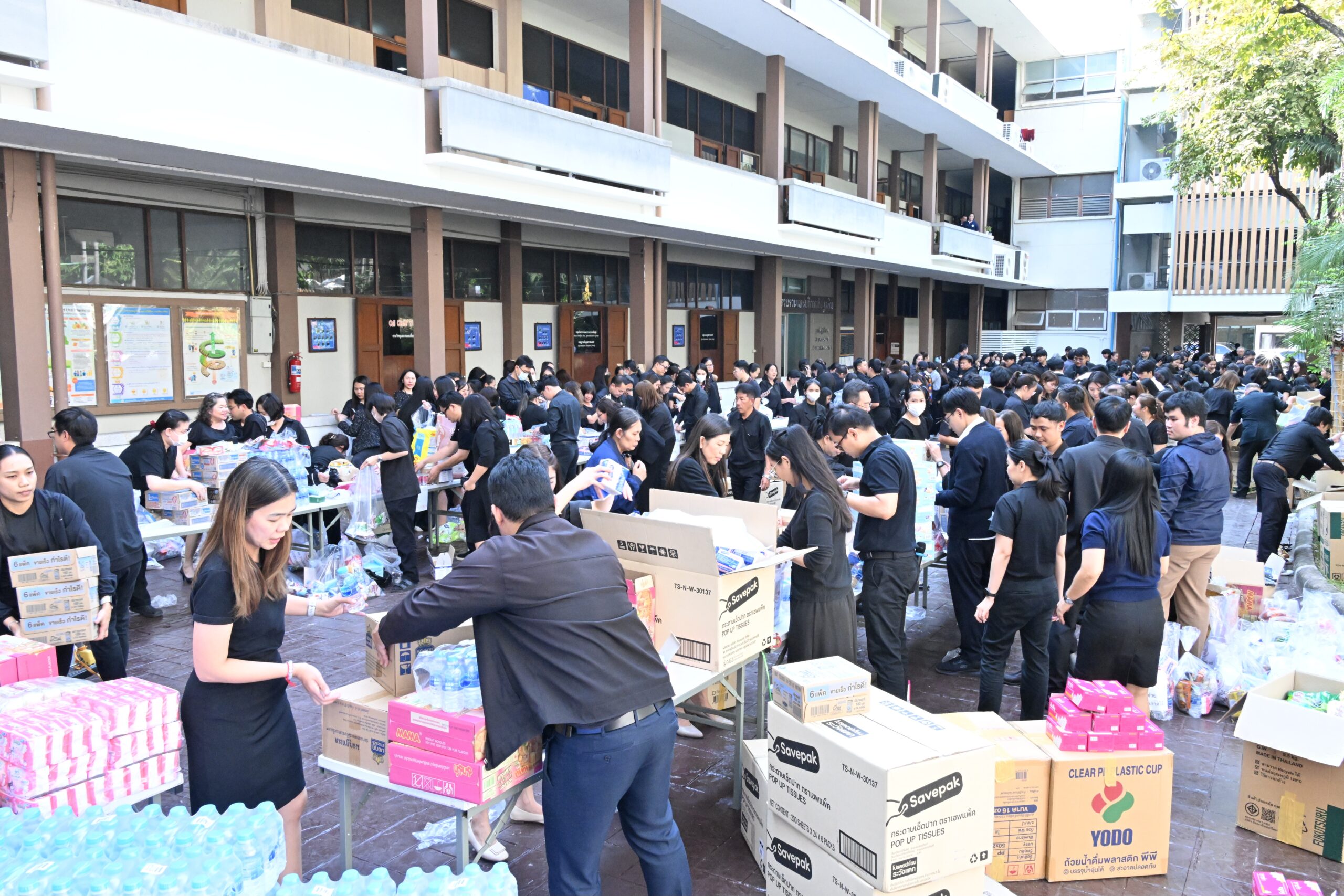 กรมพัฒนาที่ดิน จัดกิจกรรม “พด.ร่วมใจ ช่วยผู้ประสบอุทกภัยภาคใต้” ส่งต่อความห่วงใยและกำลังใจสู่ประชาชนเจ้าหน้าที่และหมอดินอาสาในพื้นที่ 5 DSC 8455 scaled