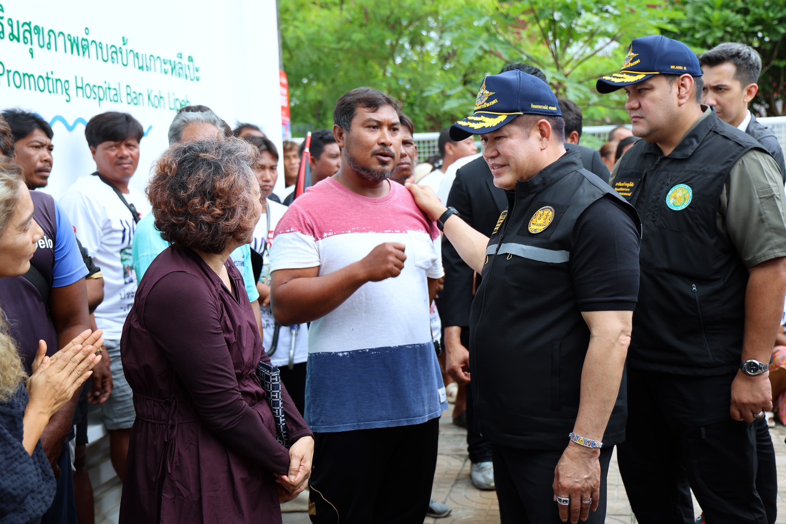 “รมว.ธรรมนัส” ลงพื้นที่เกาะหลีเป๊ะ ติดตามปัญหาและความเป็นอยู่ของชุมชนชาวเล พร้อมผลักดันแผนพัฒนาคุณภาพชีวิตอย่างเร่งด่วน 8 S 10035229