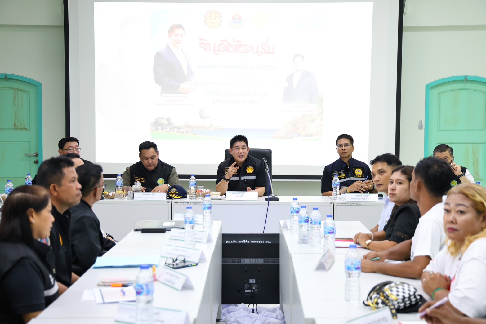 “รมว.ธรรมนัส” ลงพื้นที่เกาะหลีเป๊ะ ติดตามปัญหาและความเป็นอยู่ของชุมชนชาวเล พร้อมผลักดันแผนพัฒนาคุณภาพชีวิตอย่างเร่งด่วน 10 S 10035232