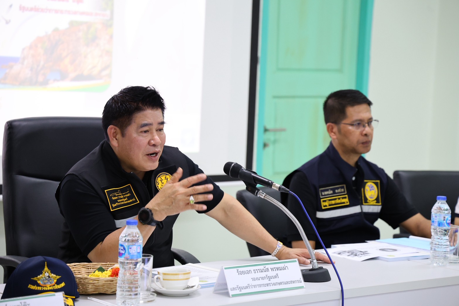 “รมว.ธรรมนัส” ลงพื้นที่เกาะหลีเป๊ะ ติดตามปัญหาและความเป็นอยู่ของชุมชนชาวเล พร้อมผลักดันแผนพัฒนาคุณภาพชีวิตอย่างเร่งด่วน 12 S 10035235