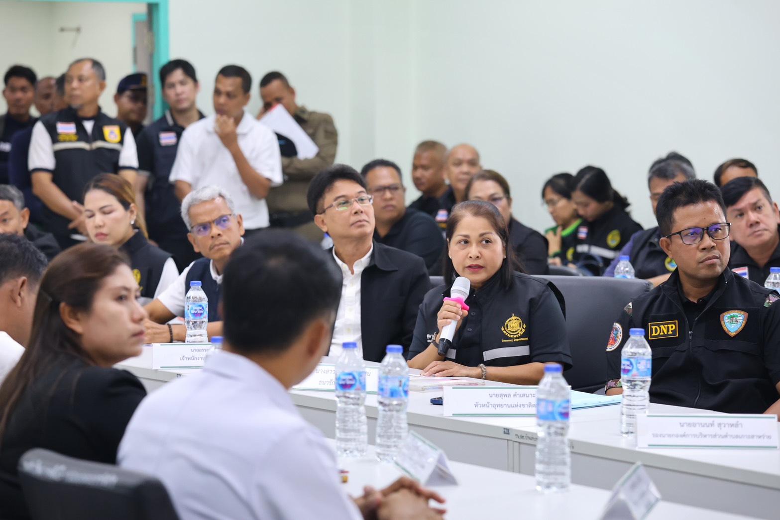 “รมว.ธรรมนัส” ลงพื้นที่เกาะหลีเป๊ะ ติดตามปัญหาและความเป็นอยู่ของชุมชนชาวเล พร้อมผลักดันแผนพัฒนาคุณภาพชีวิตอย่างเร่งด่วน 13 S 10035245