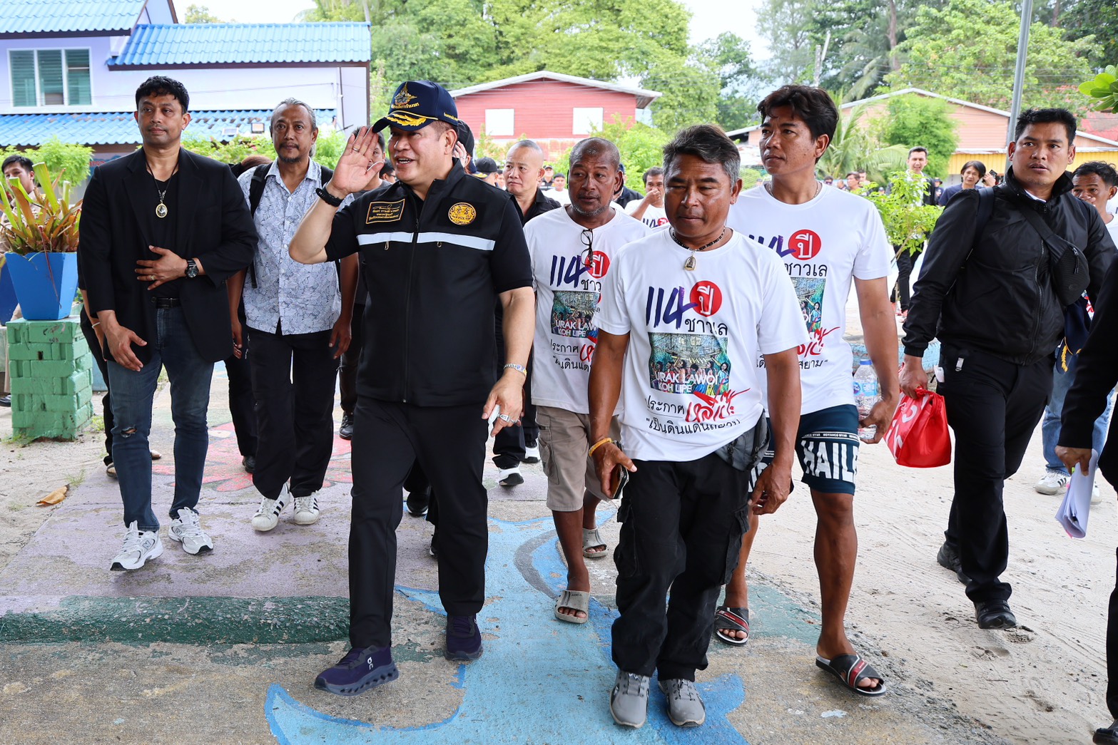 “รมว.ธรรมนัส” ลงพื้นที่เกาะหลีเป๊ะ ติดตามปัญหาและความเป็นอยู่ของชุมชนชาวเล พร้อมผลักดันแผนพัฒนาคุณภาพชีวิตอย่างเร่งด่วน 18 S 10035268