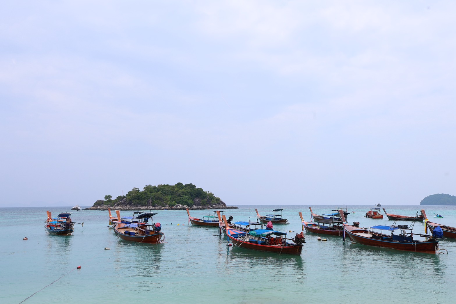 “รมว.ธรรมนัส” ลงพื้นที่เกาะหลีเป๊ะ ติดตามปัญหาและความเป็นอยู่ของชุมชนชาวเล พร้อมผลักดันแผนพัฒนาคุณภาพชีวิตอย่างเร่งด่วน 26 S 10035293