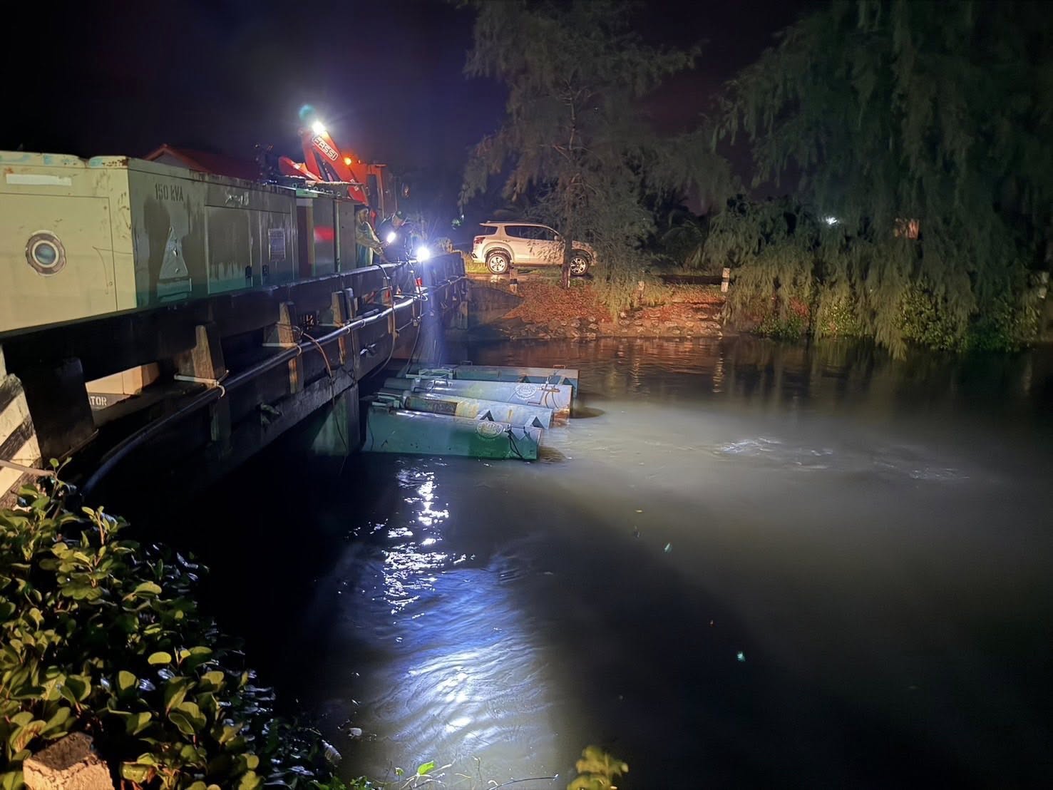 ฝนเริ่มลด หาดใหญ่เริ่มคลี่คลาย เดินหน้าเร่งระบายน้ำลดผลกระทบ 3 S 11223140