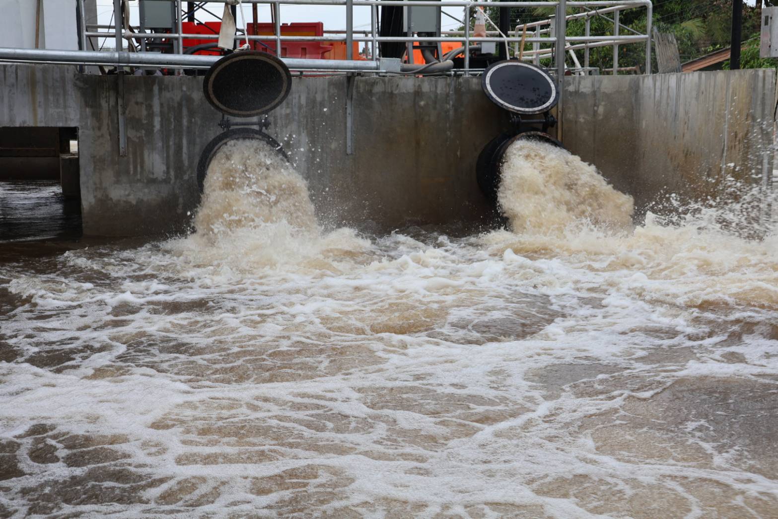 ชป.ทยอยปรับลดน้ำเจ้าพระยา ภาคใต้ฝนลดลง เร่งระบายน้ำคลี่คลายสถานการณ์ 2 S 11255961