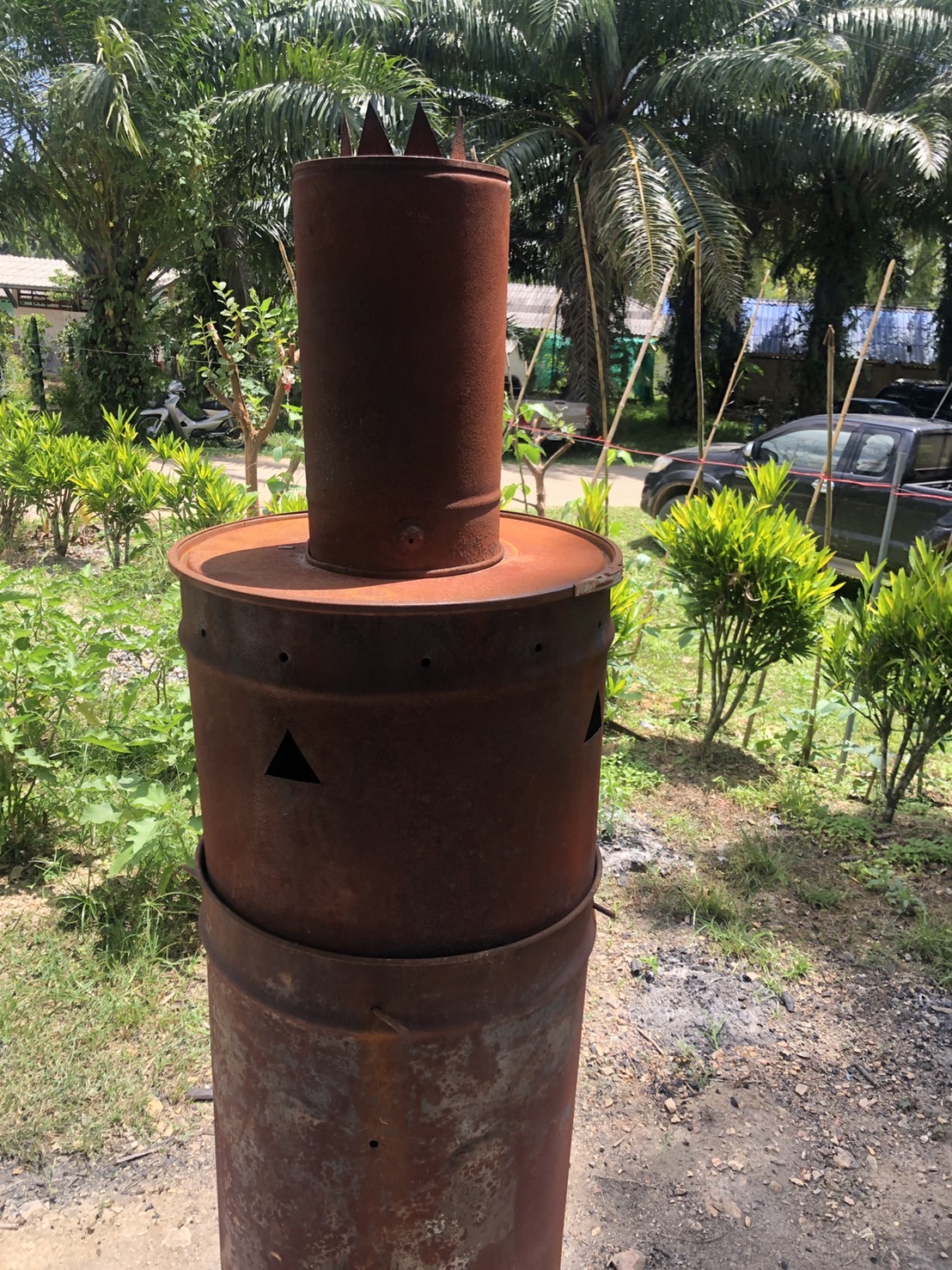 กรมส่งเสริมการเกษตร ขยายผลเกษตรกร ผลิต-ใช้ ถ่านชีวภาพ “ไบโอชาร์”เปลี่ยนเศษวัสดุเหลือทิ้งการเกษตร สู่ตัวช่วยบำรุงดิน ปุ๋ย และน้ำ ลดต้นทุน เพิ่มรายได้ เป็นมิตรต่อโลก 4 S 11354128 0