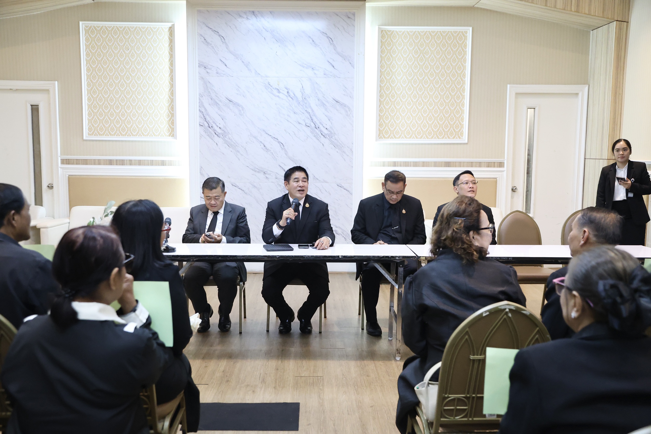 “รมว.ธรรมนัส” ร่วมหารือสหกรณ์ครูมุกดาหาร เดินหน้ายกระดับคุณภาพชีวิต เร่งแก้ปัญหาหนี้สินครู 3 S 141926420