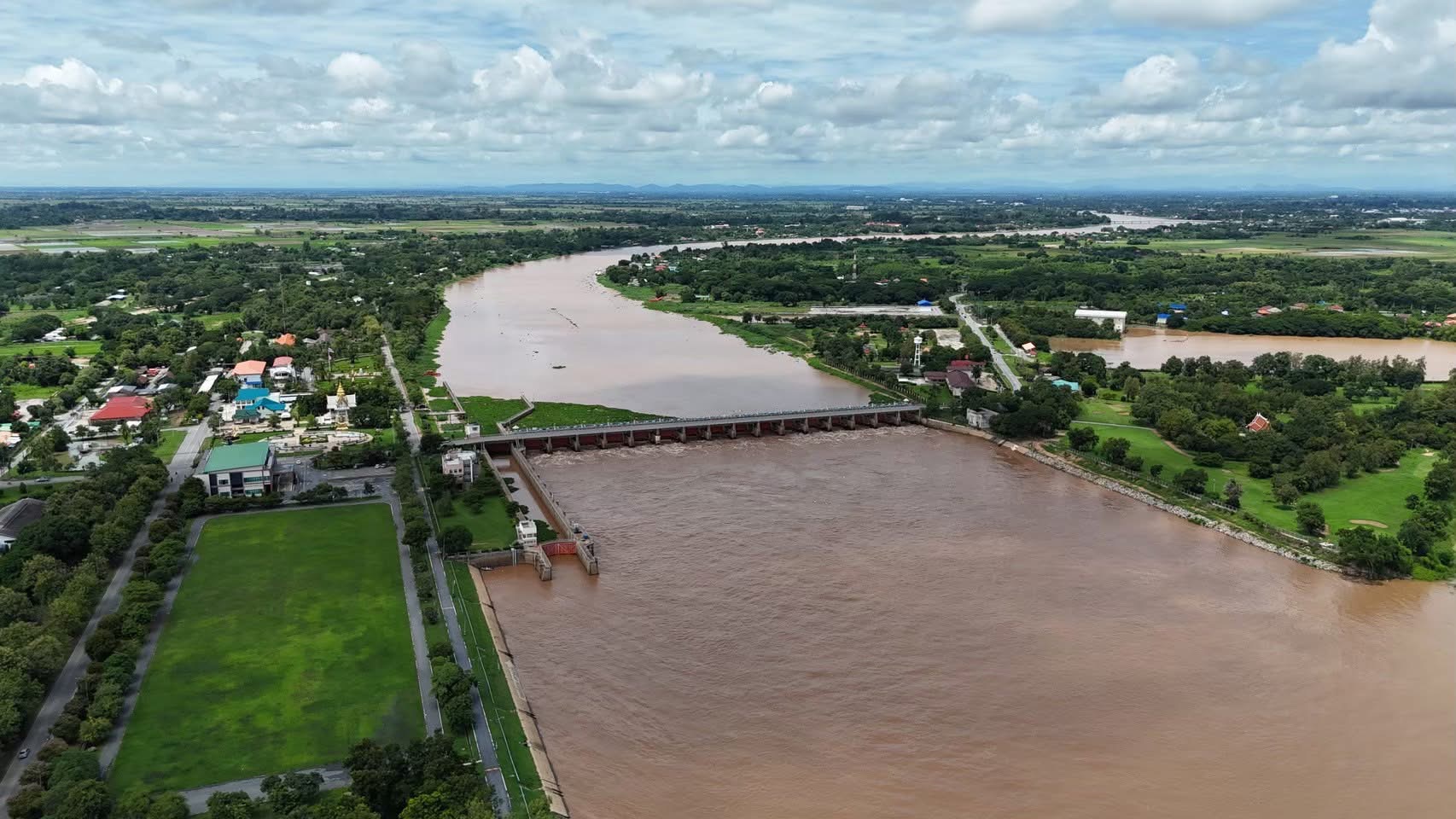 เขื่อนเจ้าพระยาคงระบาย 2,700 ลบ.ม./วินาที น้ำทะเลหนุน ทำน้ำระบายลงทะเลช้า 3 S 19316783