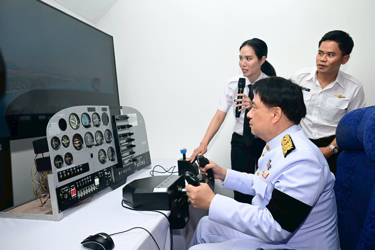 กระทรวงเกษตรฯ จัดพิธีน้อมรำลึกพระมหากรุณาธิคุณของพระบาทสมเด็จพระบรมชนกาธิเบศร มหาภูมิพลอดุลยเดชมหาราช บรมนาถบพิตร เนื่องใน “วันพระบิดาแห่งฝนหลวง” ประจำปี 2568 ผู้ทรงเป็นแรงบันดาลใจ “สายฝนแห่งความหวัง” แก่ปวงชนชาวไทย 13 S 24494139