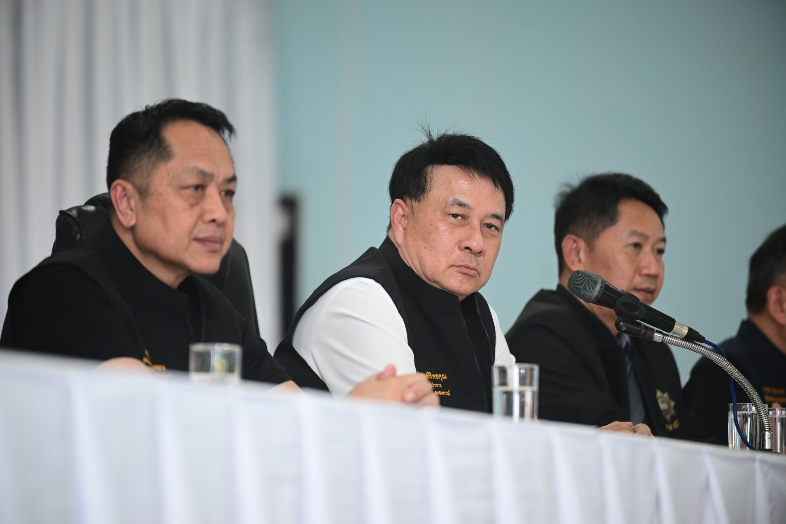 รมช.นเรศ เปิดเวทีประชาคม รับฟังเสียงชาวอำเภอจอมทอง จ.เชียงใหม่ ก่อนเดินหน้าแผนขุดลอกลำน้ำแม่กลาง มุ่งแก้น้ำท่วมซ้ำซาก 4 S 24821904