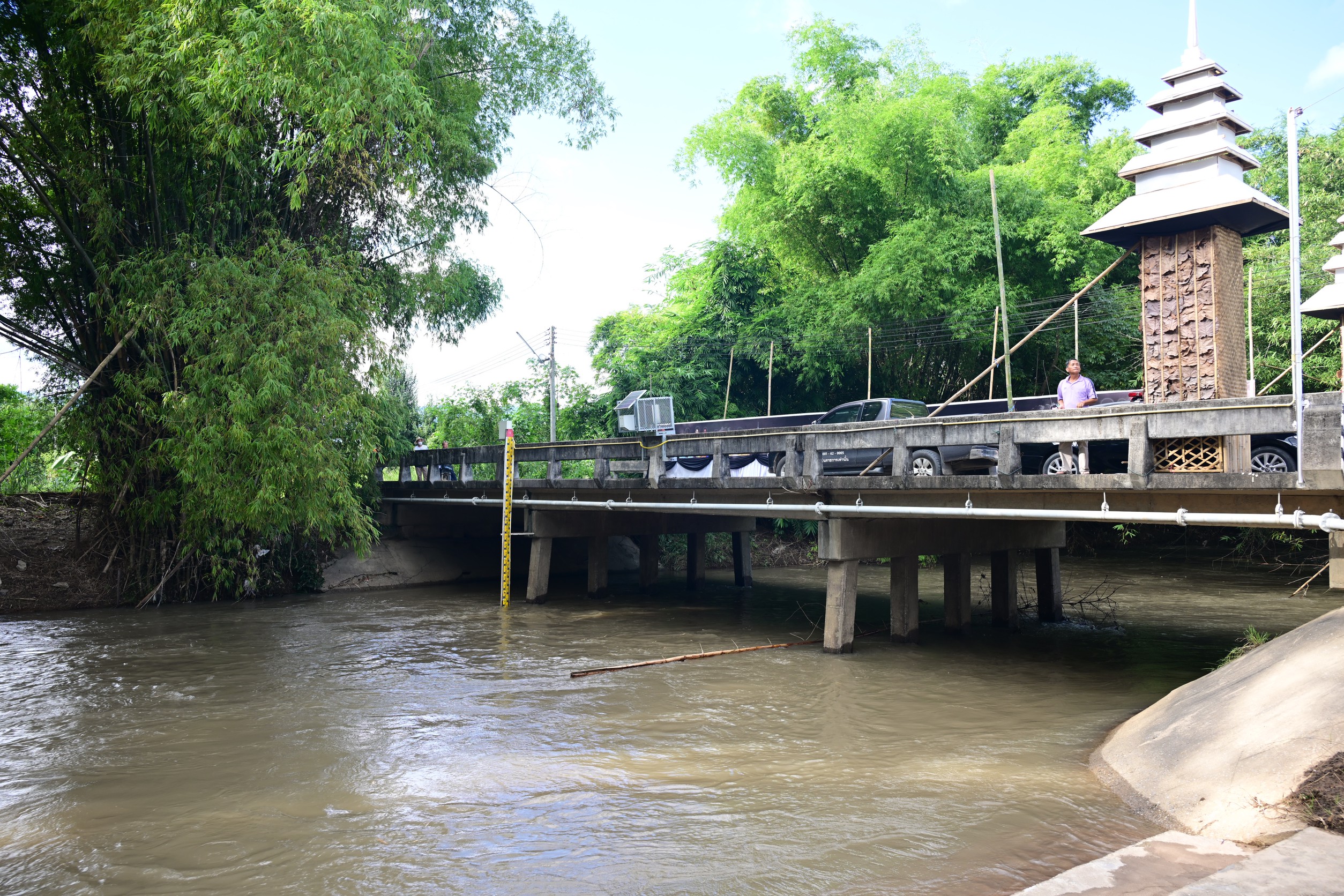 รมช.นเรศ เปิดเวทีประชาคม รับฟังเสียงชาวอำเภอจอมทอง จ.เชียงใหม่ ก่อนเดินหน้าแผนขุดลอกลำน้ำแม่กลาง มุ่งแก้น้ำท่วมซ้ำซาก 8 S 24821911