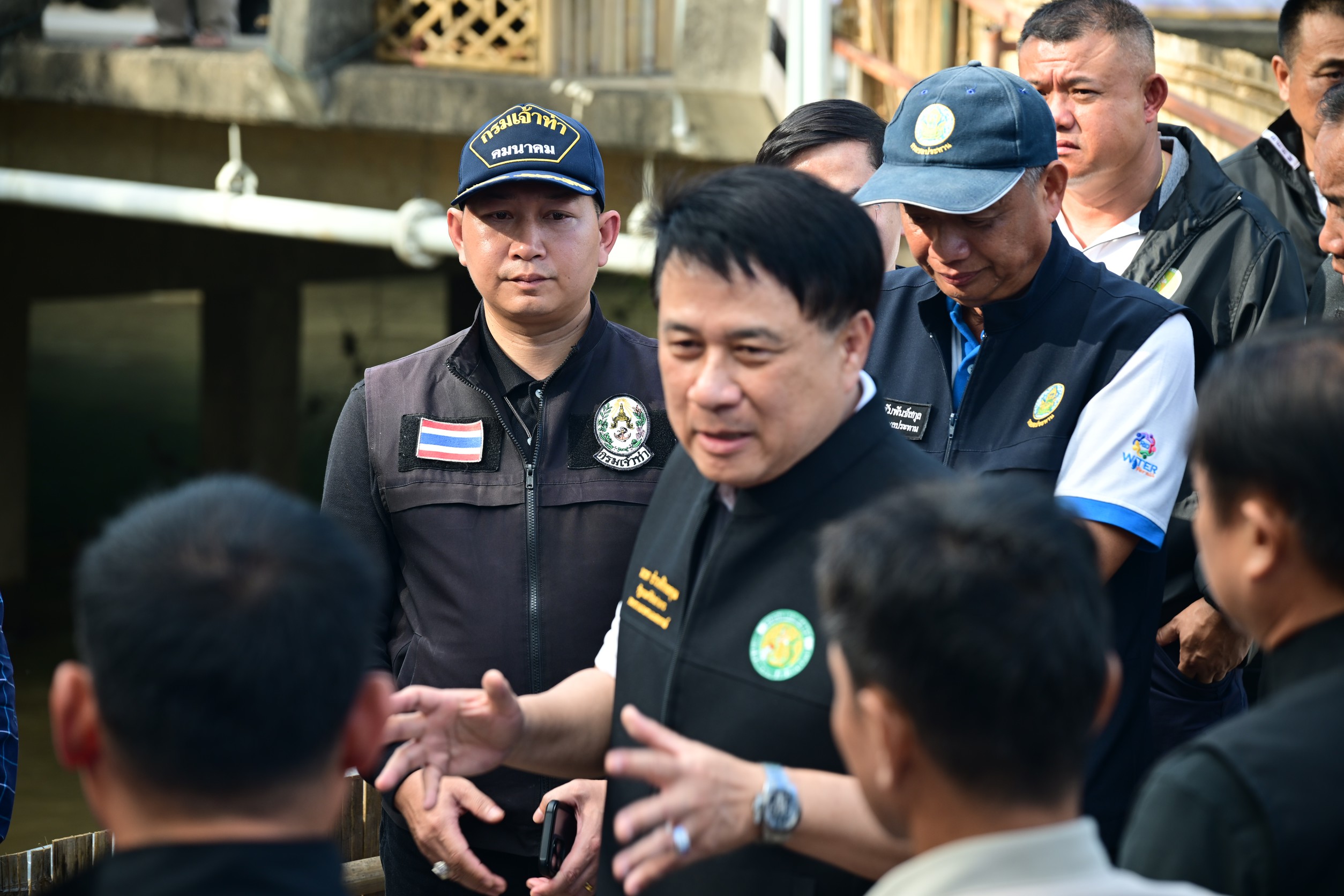 รมช.นเรศ เปิดเวทีประชาคม รับฟังเสียงชาวอำเภอจอมทอง จ.เชียงใหม่ ก่อนเดินหน้าแผนขุดลอกลำน้ำแม่กลาง มุ่งแก้น้ำท่วมซ้ำซาก 9 S 24821913