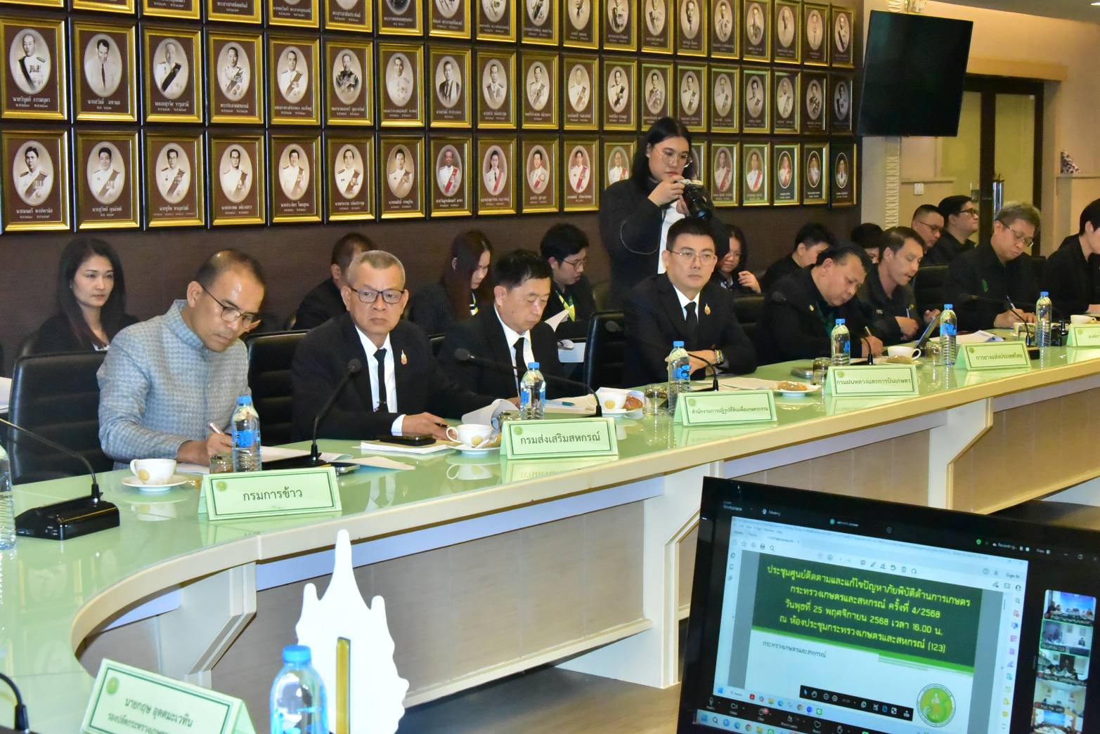 เกษตรฯ ตั้งศูนย์ประสานข้อมูลภัยพิบัติ สั่งทุกกรมเร่งส่งข้อมูล เครื่องมือการช่วยเหลือ เพื่อสนับสนุนการสั่งการในพื้นที่อย่างทันท่วงที 4 S 25018571