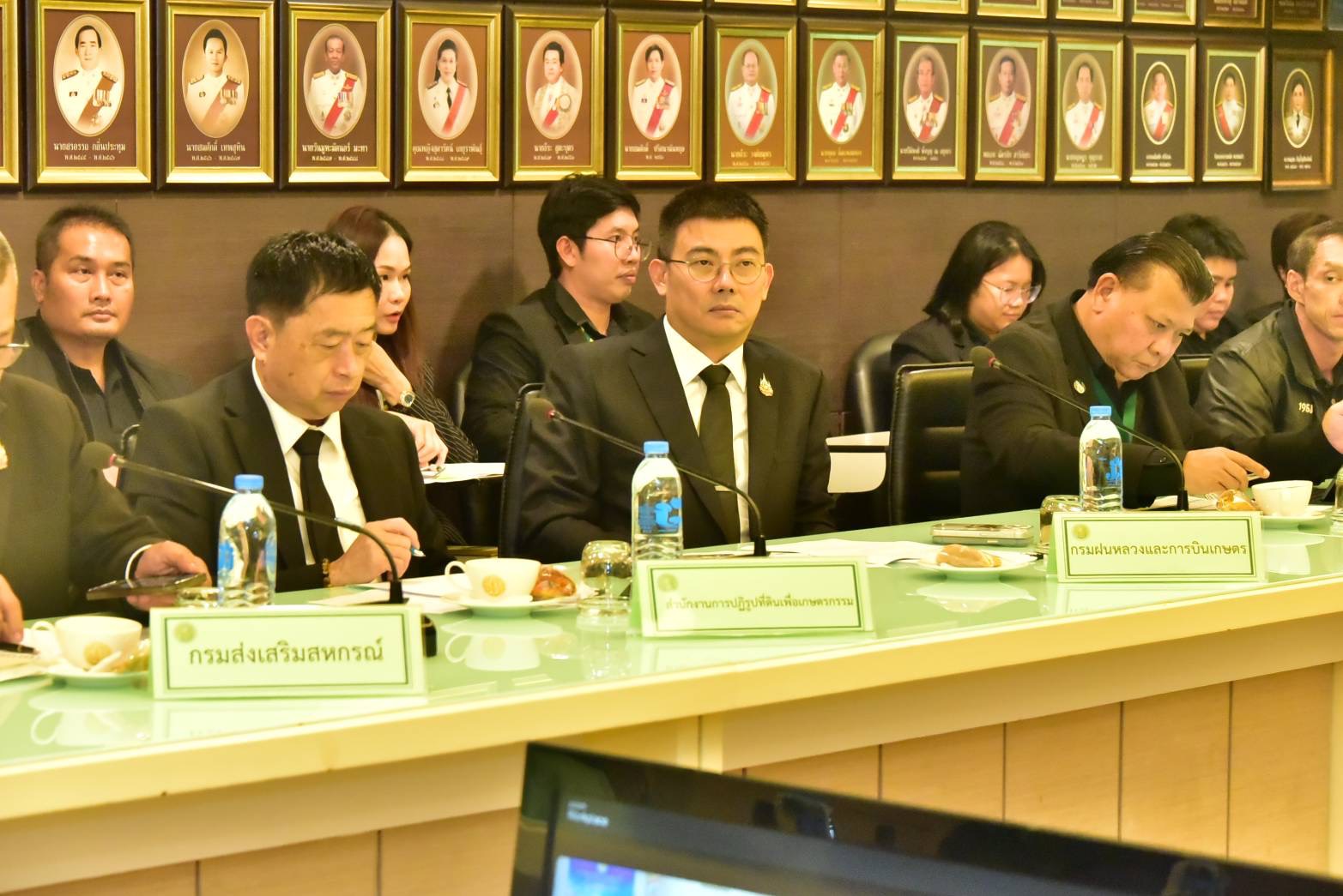 เกษตรฯ ตั้งศูนย์ประสานข้อมูลภัยพิบัติ สั่งทุกกรมเร่งส่งข้อมูล เครื่องมือการช่วยเหลือ เพื่อสนับสนุนการสั่งการในพื้นที่อย่างทันท่วงที 6 S 25018581