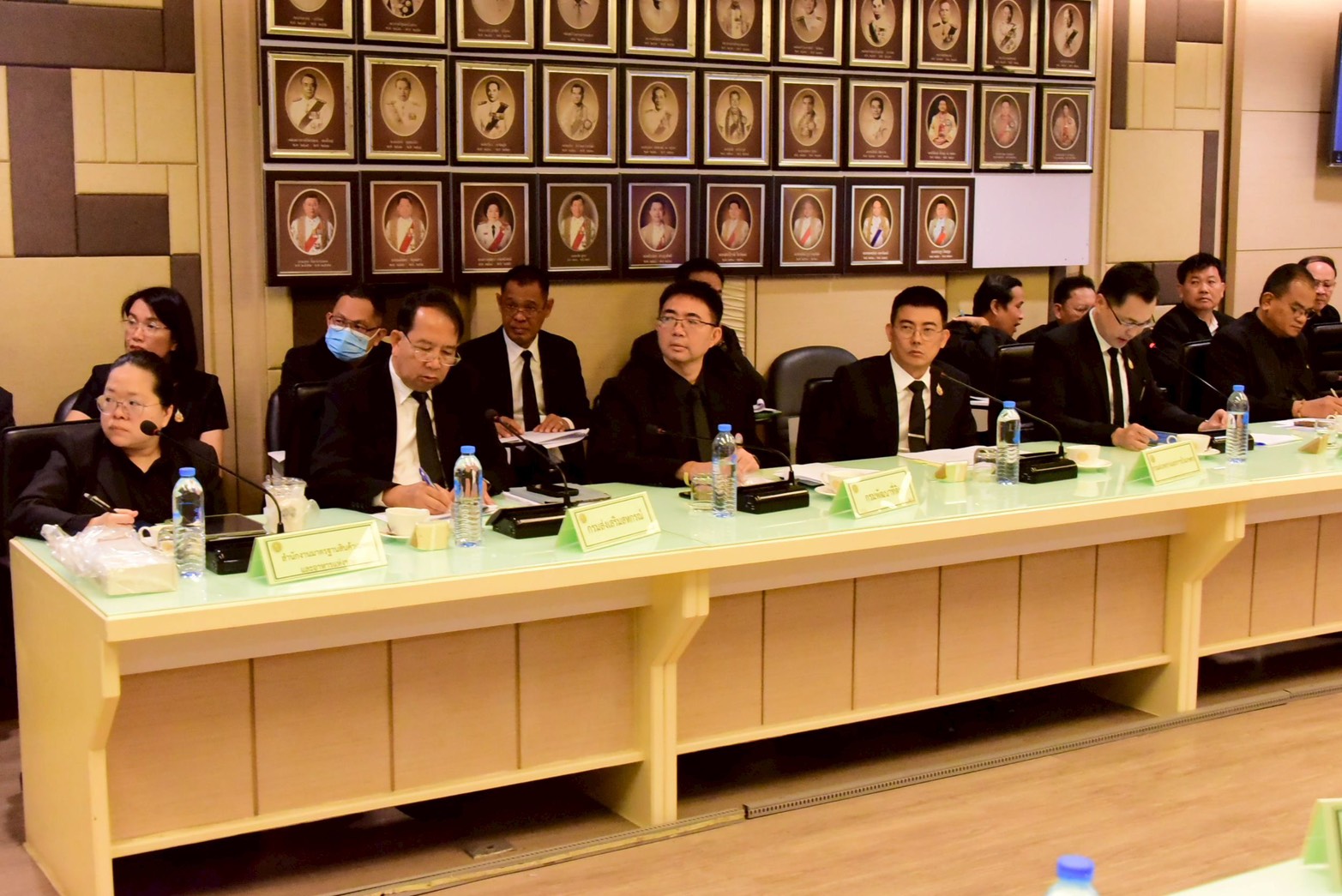 ปลัดเกษตรฯ สั่งหน่วยงานในสังกัดเดินหน้าช่วยอุทกภัยใต้ ย้ำ “รวดเร็ว ถูกต้อง เข้าถึงทุกครัวเรือน” เตรียมมาตรการเยียวยาครัวเรือนละ 3,000 บาท เร่งฟื้นฟูหลังน้ำลด 6 S 25133183