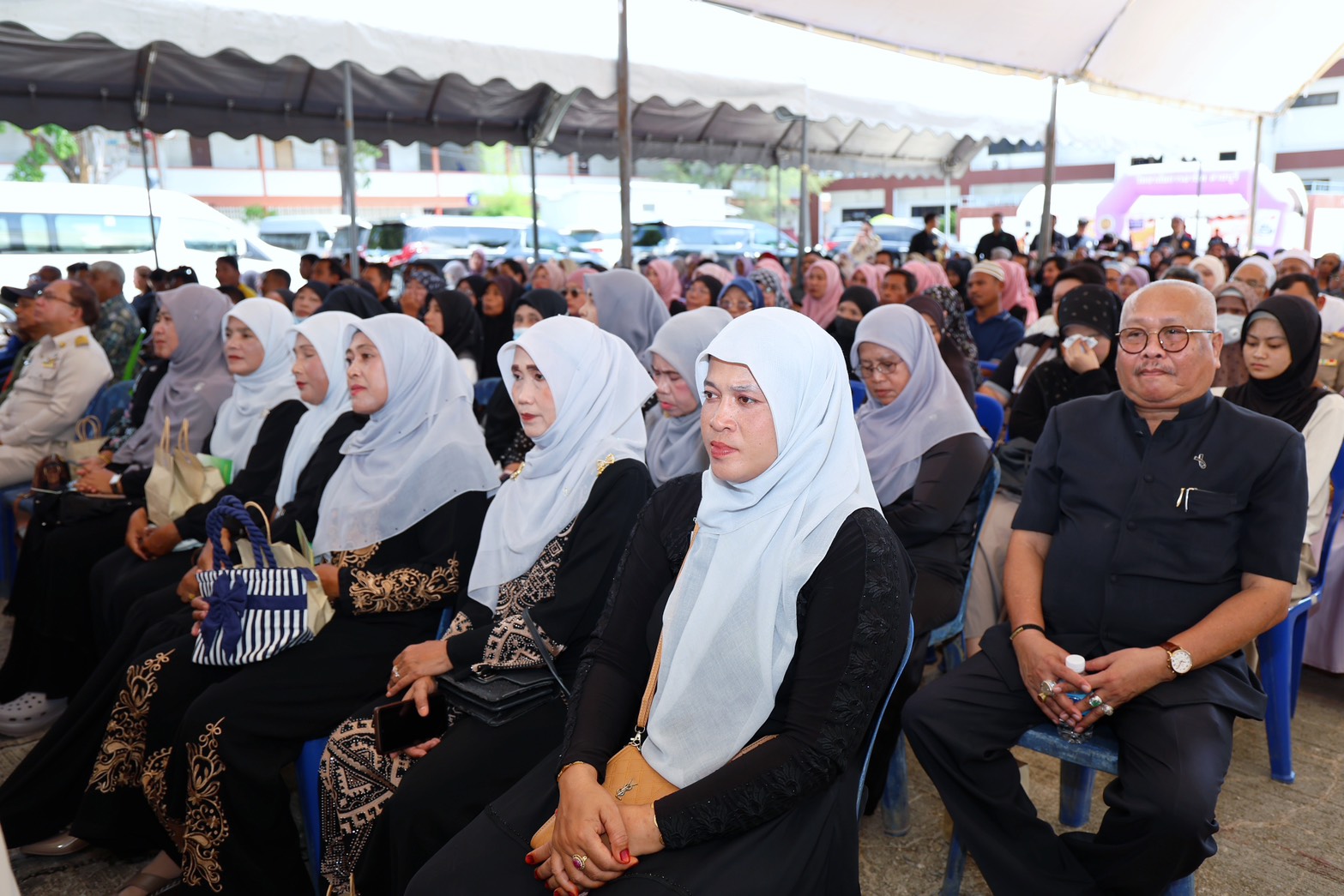 รมว.ธรรมนัส ลั่นกลางปัตตานี พิสูจน์คำพูด ดันลูกหลานมุสลิมเป็นรัฐมนตรีสำเร็จ ย้ำ พัฒนา 3 จังหวัดชายแดนใต้ สร้างอาชีพ ยกระดับชีวิตประชาชน 5 S 2539745