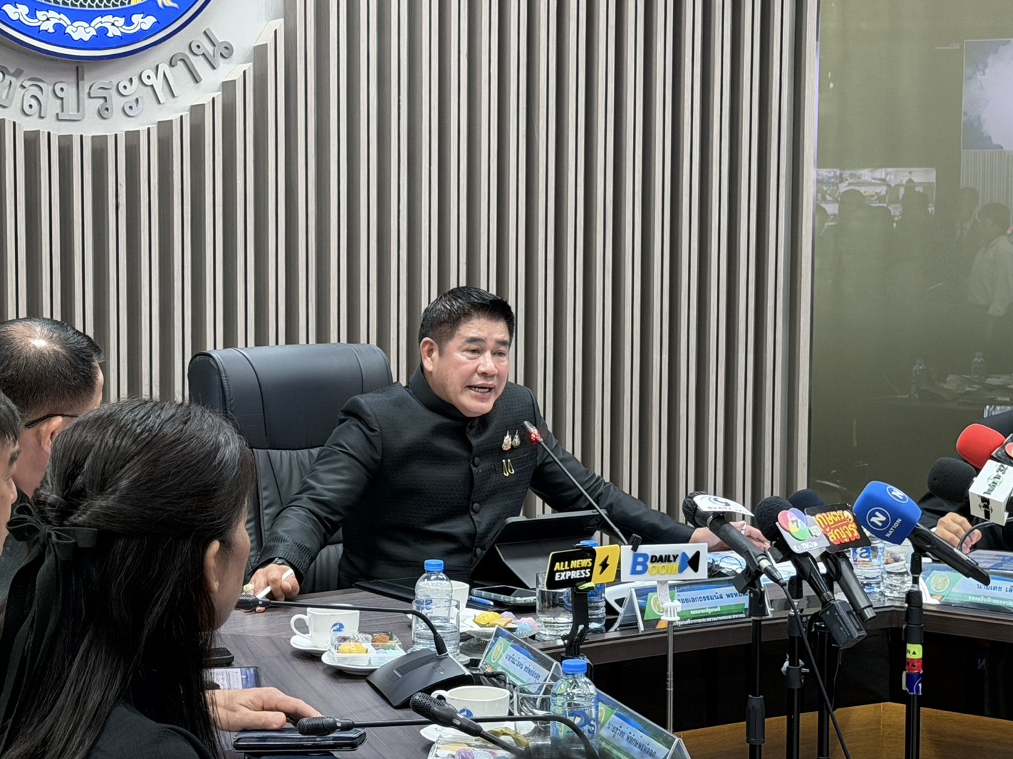 รมว.ธรรมนัส มั่นใจ สถานการณ์น้ำปีนี้ ไม่เลวร้ายกว่านี้แน่ จะคลี่คลายภายใน ธ.ค.สั่งกรมชลฯ เร่งระบายน้ำเจ้าพระยาเต็มกำลัง ควบคุมเข้มปริมาณน้ำเหนือ ไม่ให้กระทบประชาชนมาก พร้อมเตรียมรับมือฝนใต้ระลอกใหม่ 2 S 2678851