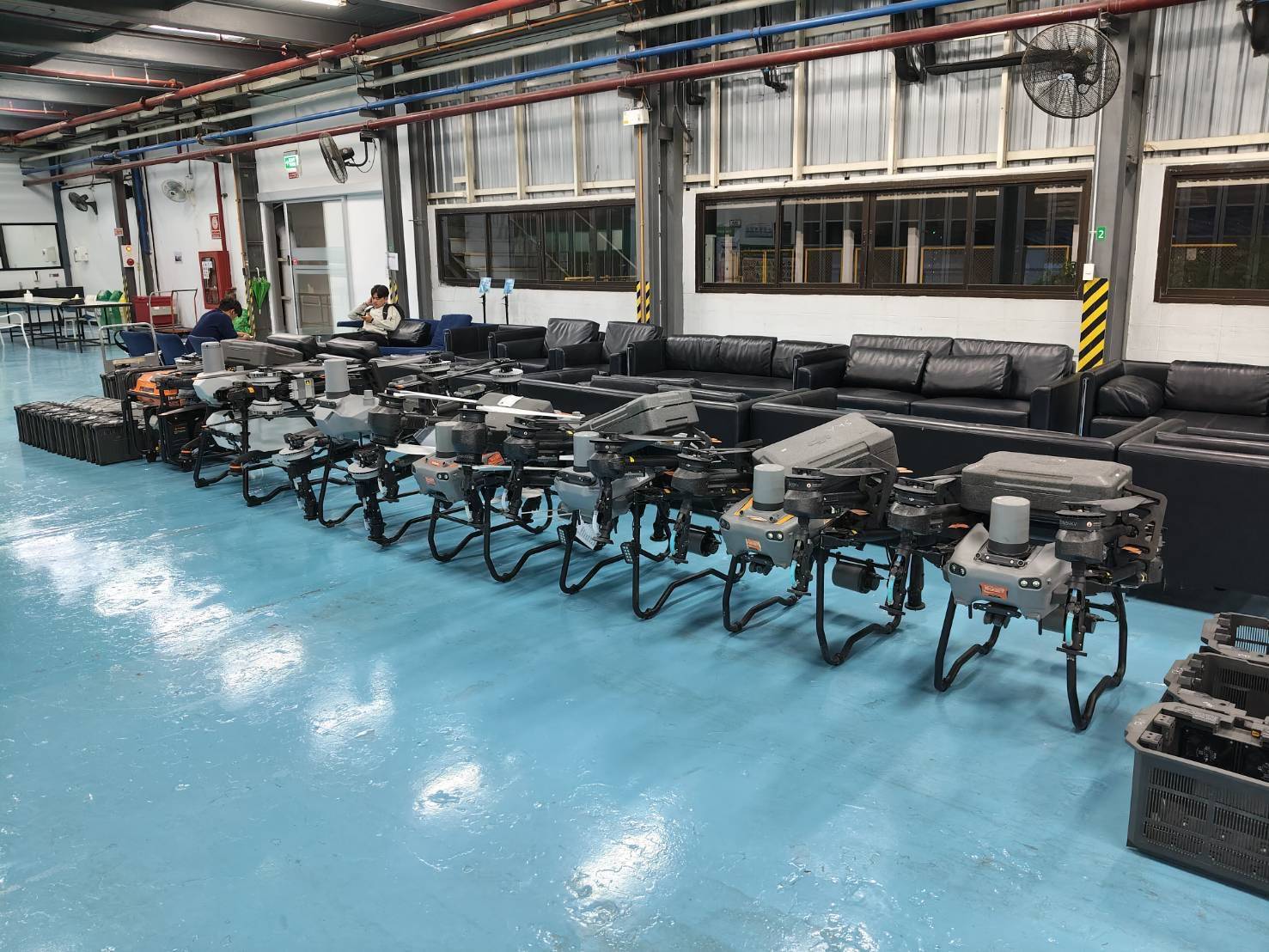 “คูโบต้าพลังใจสู้ภัยน้ำท่วม” ระดมกองกำลังด่วนส่งทีมคูโบต้าพร้อมโดรนการเกษตรและถุงยังชีพ 6,500 ชุด เสริมทัพภารกิจฝ่าวิกฤตมหาอุทกภัยภาคใต้ 6 ง