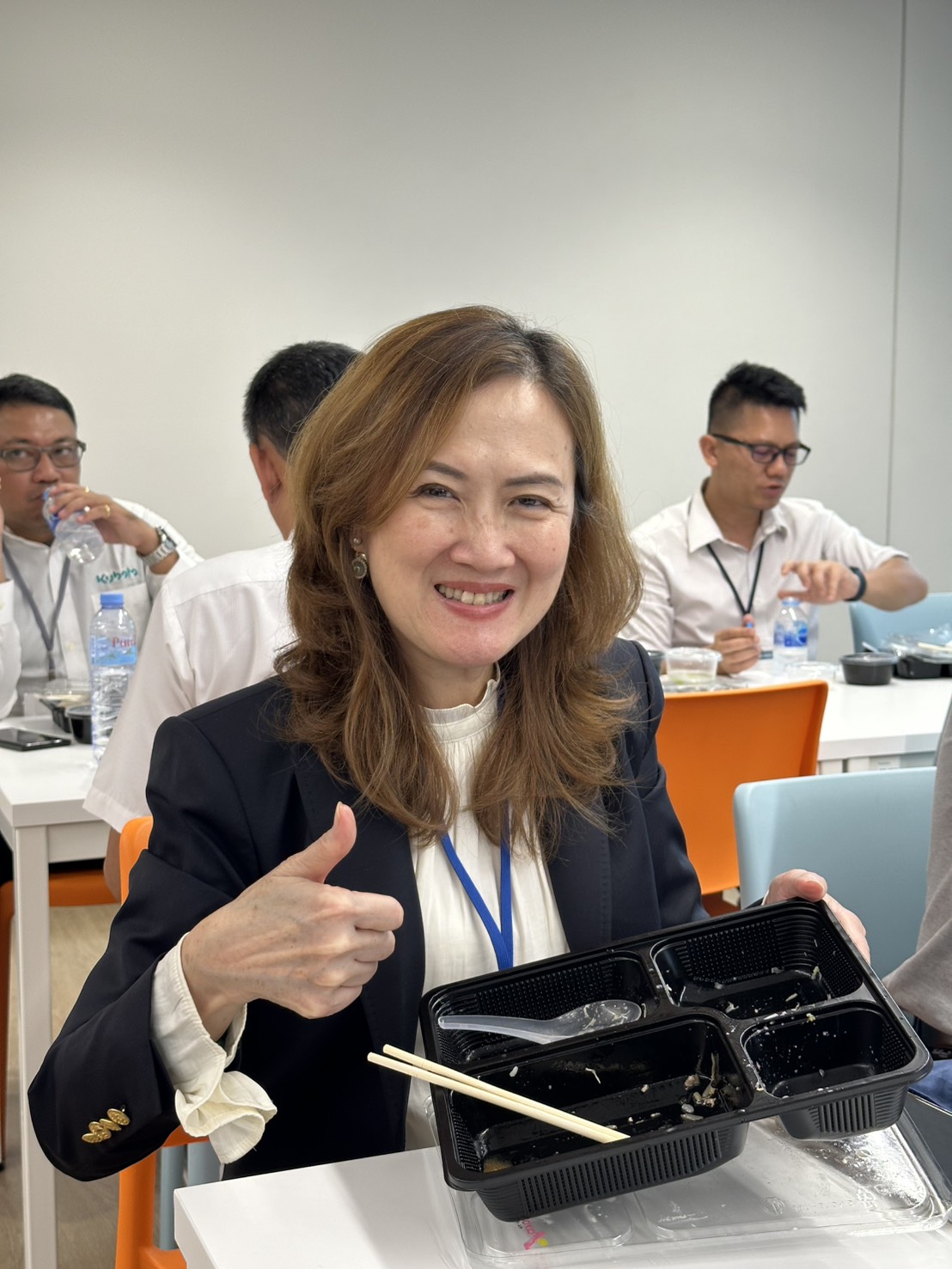 “คูโบต้า” ชวนคนไทยค้นพบเสน่ห์ของจานสะอาด กับเรื่องน่าทึ่งที่อาจยังไม่เคยรู้แค่กินข้าวหมดจาน ก็เปลี่ยนโลกได้จริง 2 นางวราภรณ์ โอสถาพันธุ์