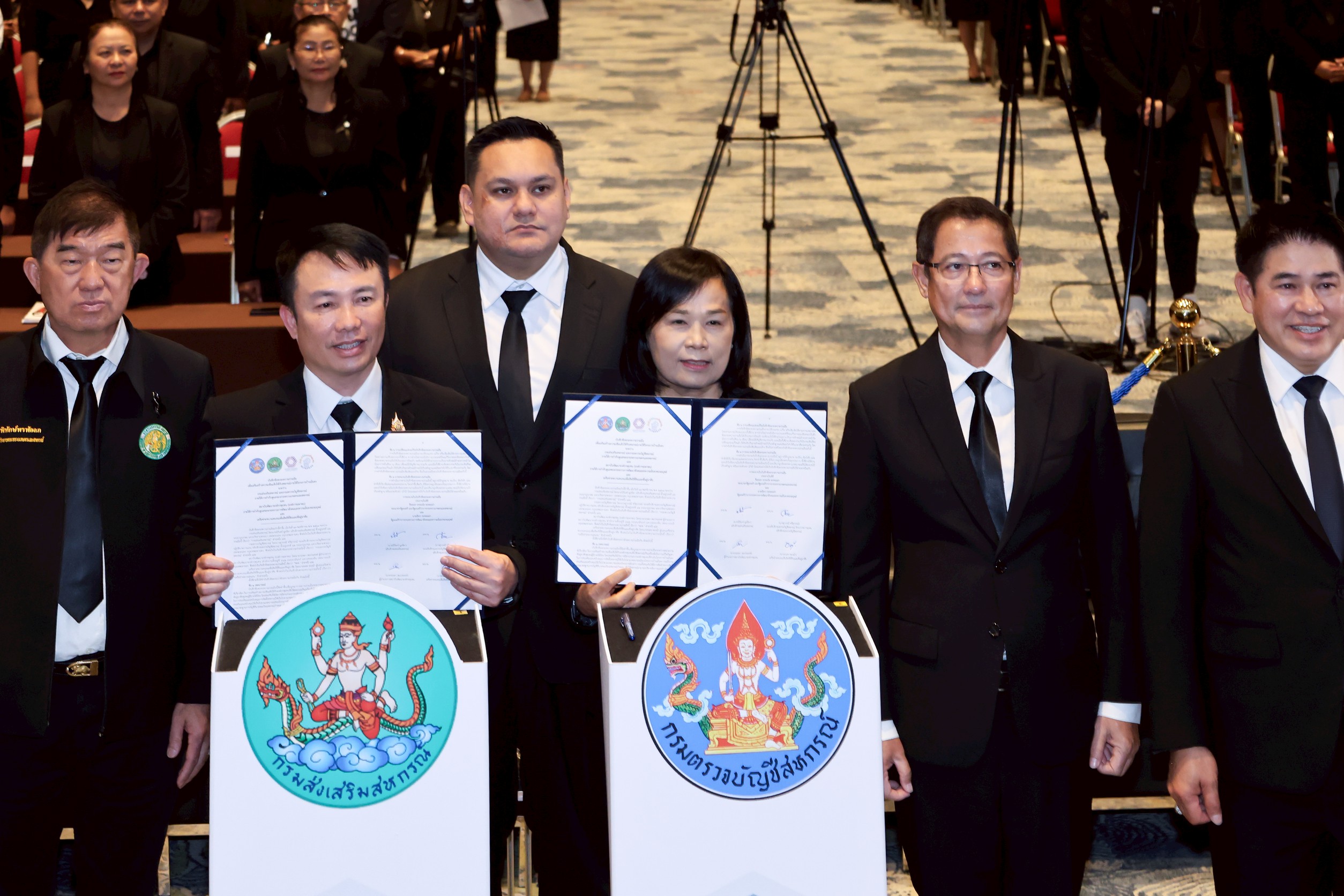 กรมตรวจบัญชีสหกรณ์ ผนึกกำลัง กสส. พอช. และเครือข่ายขบวนคนจนฯ เสริมสร้างความเข้มแข็งให้กับสหกรณ์ภายใต้โครงการบ้านมั่นคง 3 ภาพกตส2